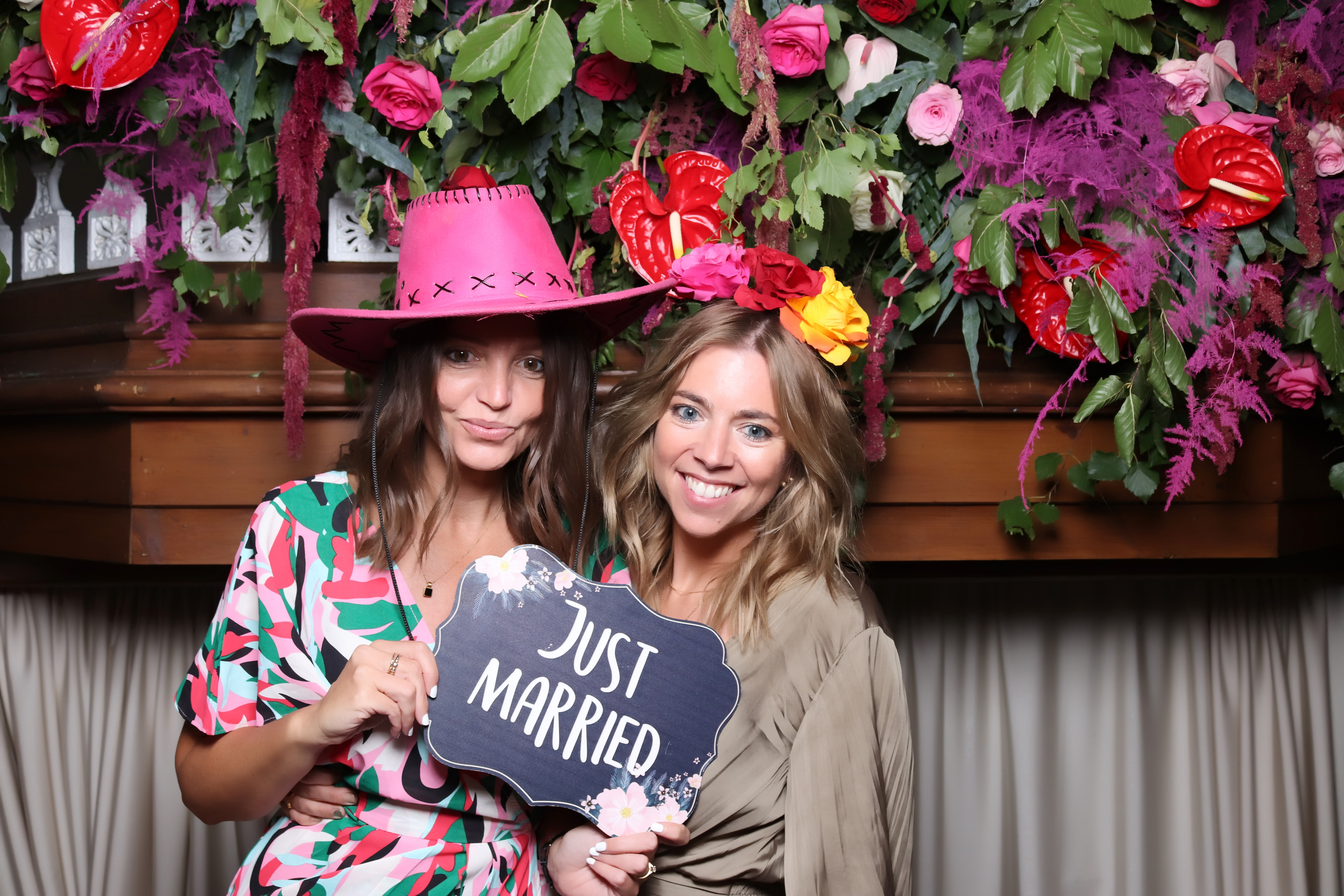 Jessica and Leonard wedding | View more photos from the event at gallery.pbooth.co.uk/u/ThePboothCompany/Jessica-and-Leonard-wedding