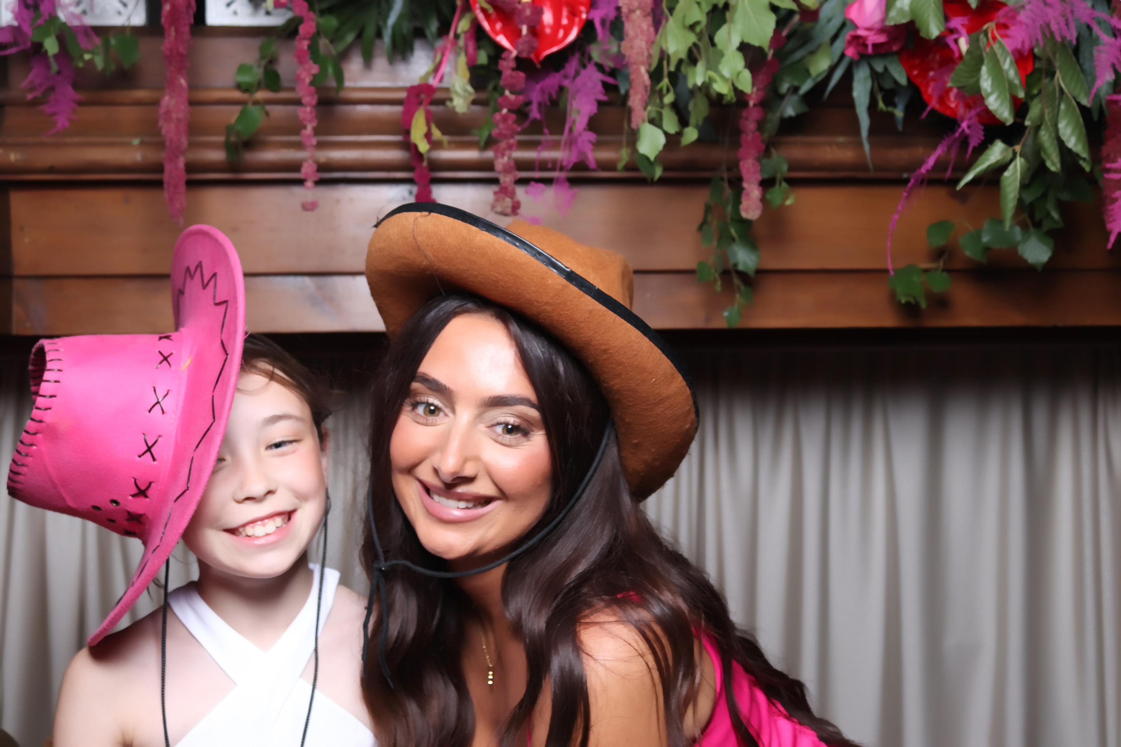 Jessica and Leonard wedding | View more photos from the event at gallery.pbooth.co.uk/u/ThePboothCompany/Jessica-and-Leonard-wedding