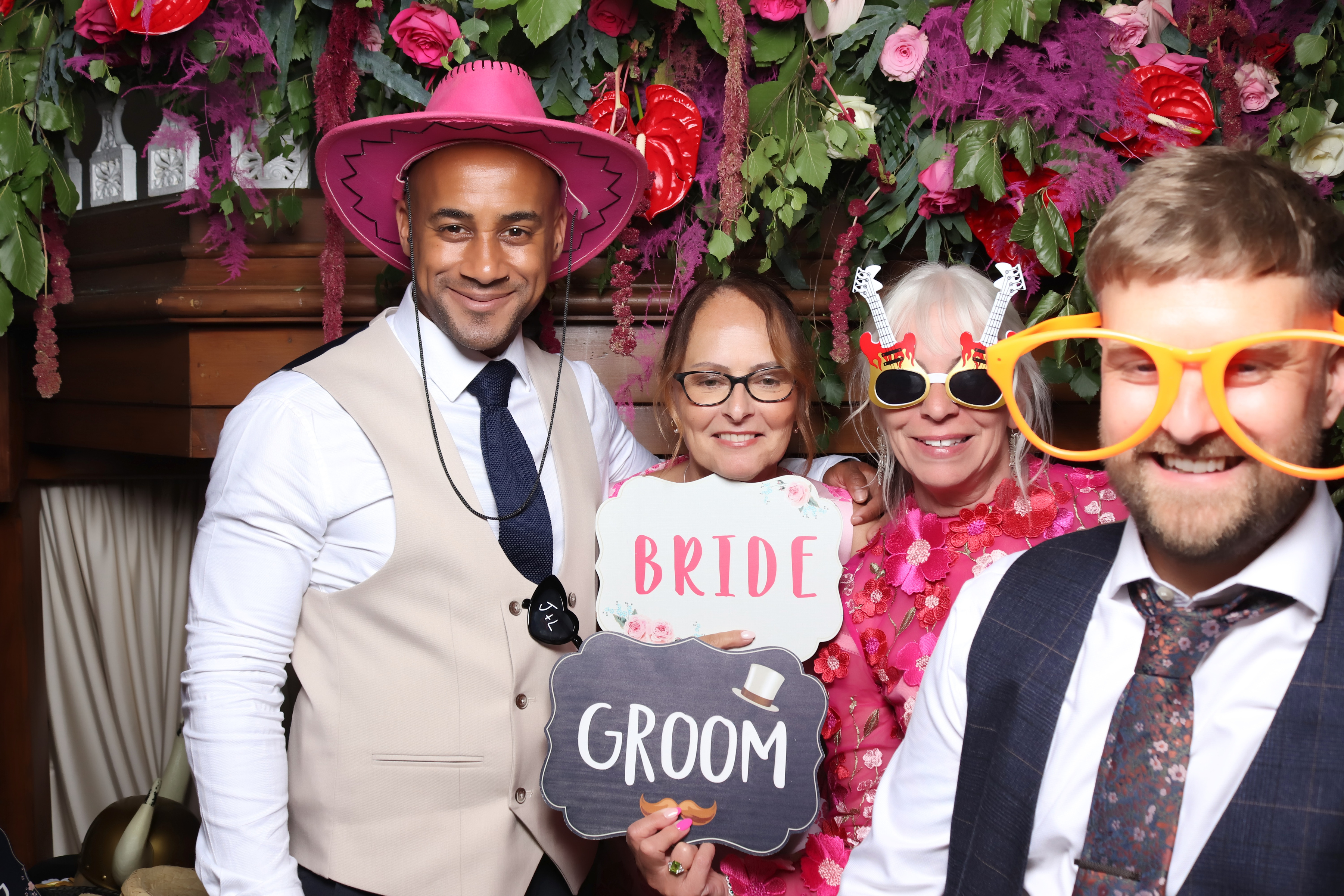 Jessica and Leonard wedding | View more photos from the event at gallery.pbooth.co.uk/u/ThePboothCompany/Jessica-and-Leonard-wedding