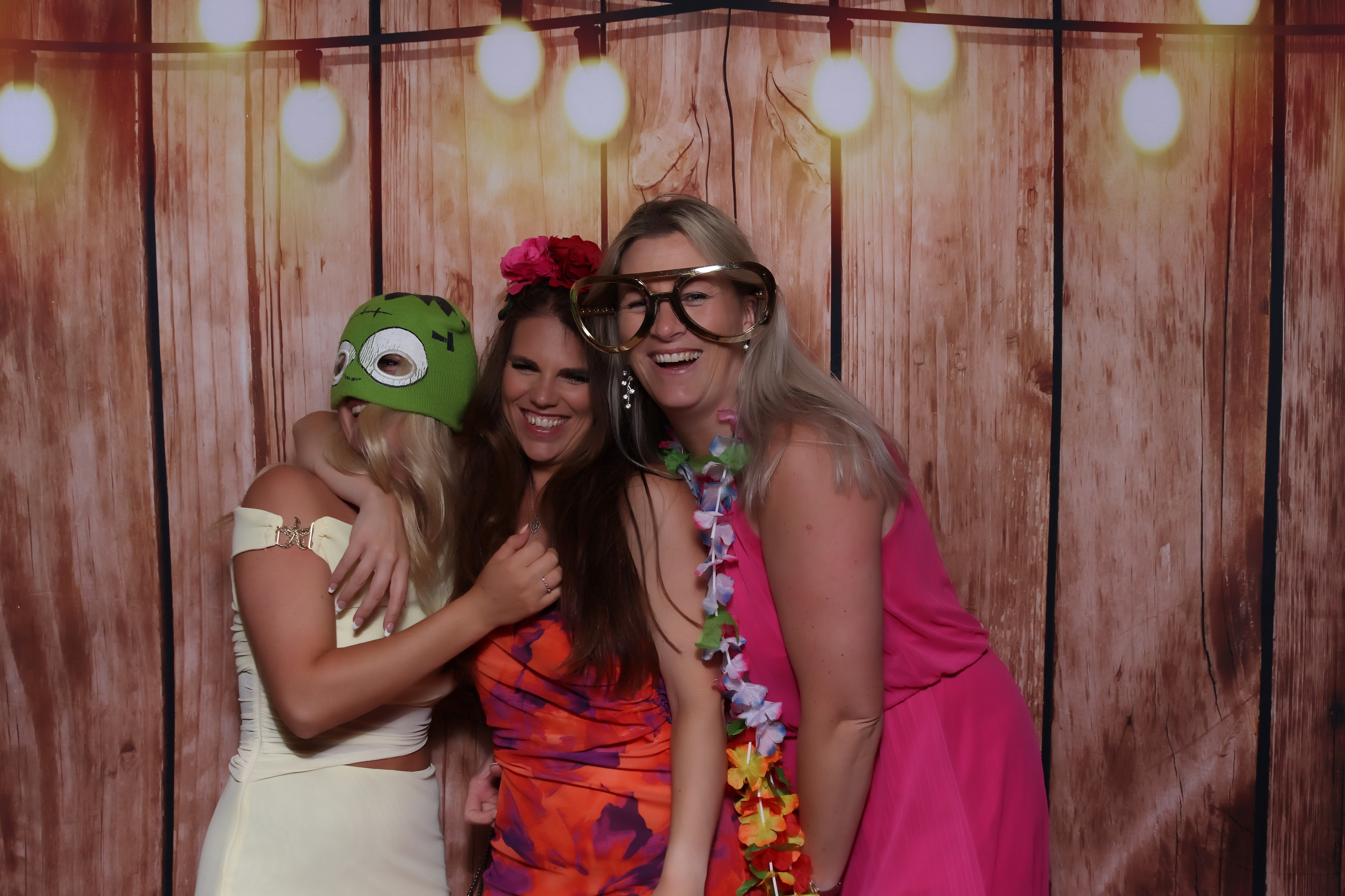 Joe & Kitty Wedding | View more photos from the event at gallery.pbooth.co.uk/u/ThePboothCompany/Joe-Kitty-Wedding