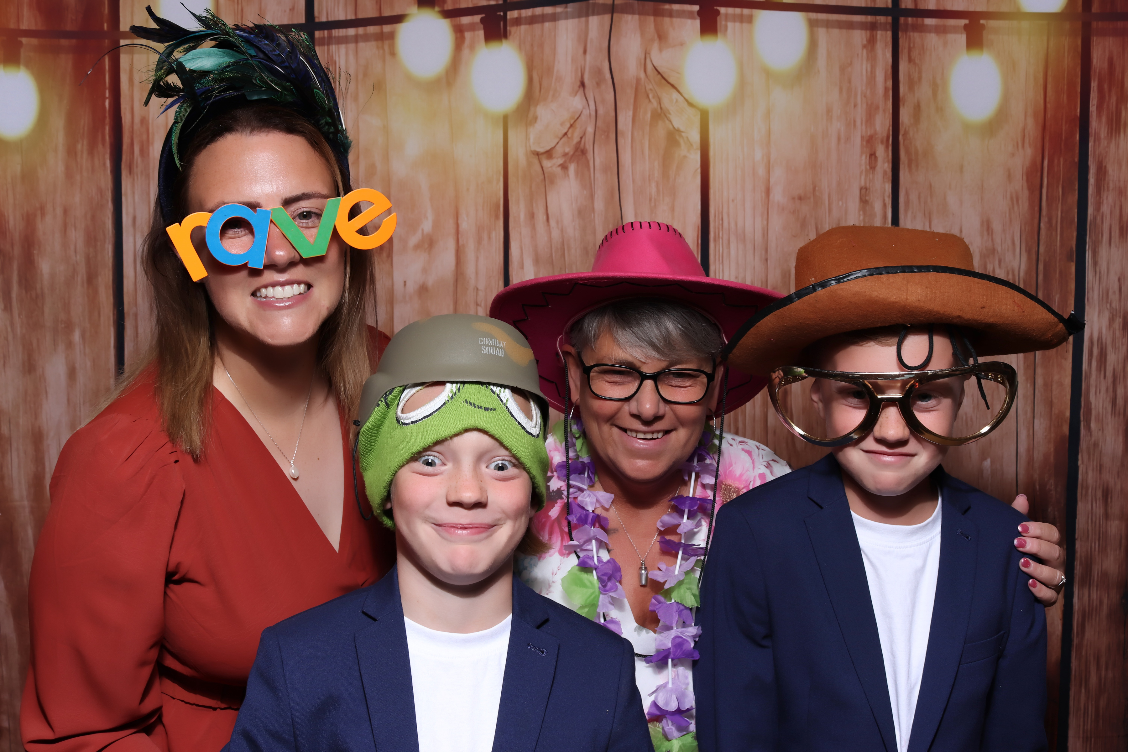 Joe & Kitty Wedding | View more photos from the event at gallery.pbooth.co.uk/u/ThePboothCompany/Joe-Kitty-Wedding