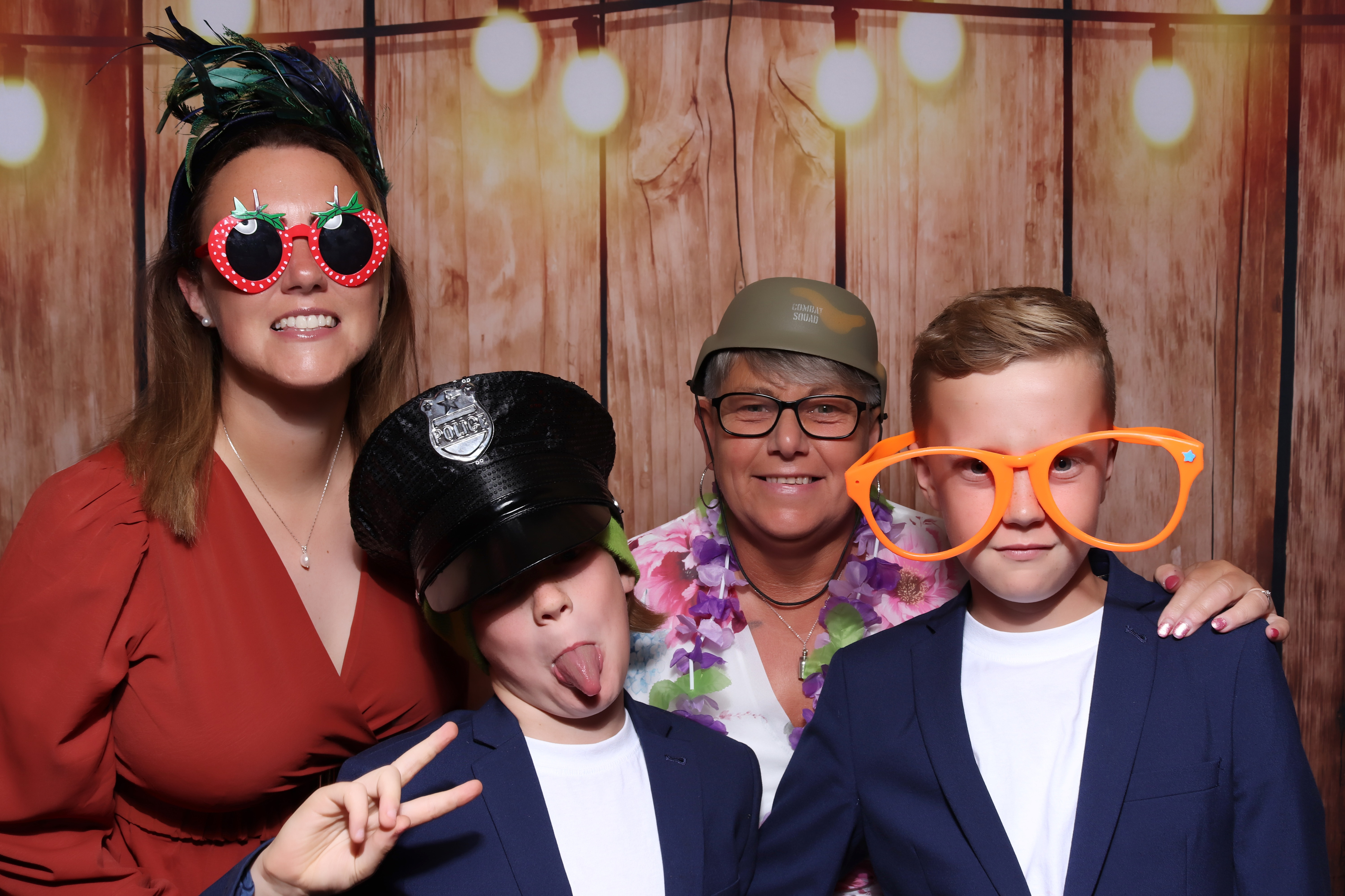 Joe & Kitty Wedding | View more photos from the event at gallery.pbooth.co.uk/u/ThePboothCompany/Joe-Kitty-Wedding