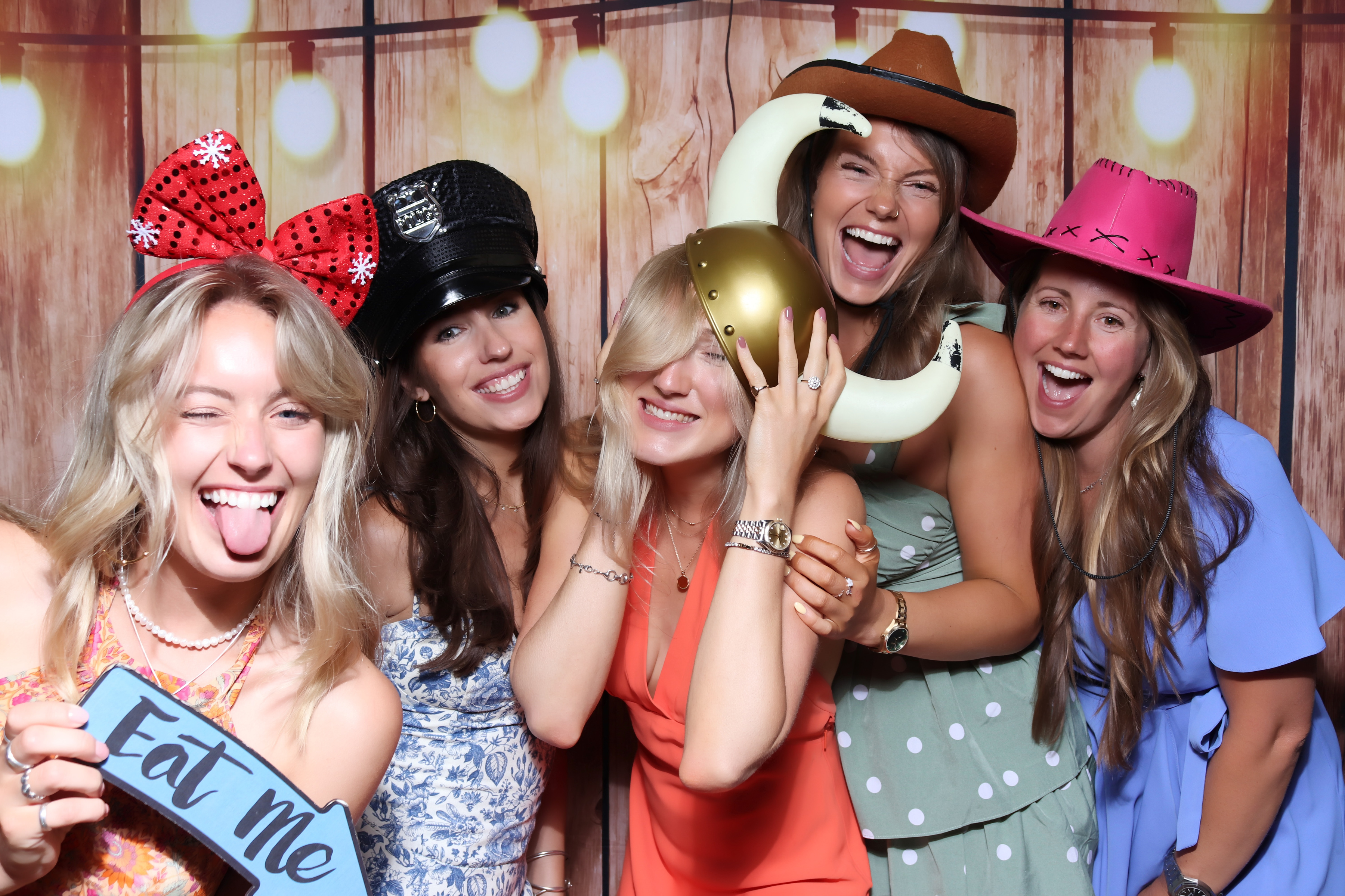 Joe & Kitty Wedding | View more photos from the event at gallery.pbooth.co.uk/u/ThePboothCompany/Joe-Kitty-Wedding