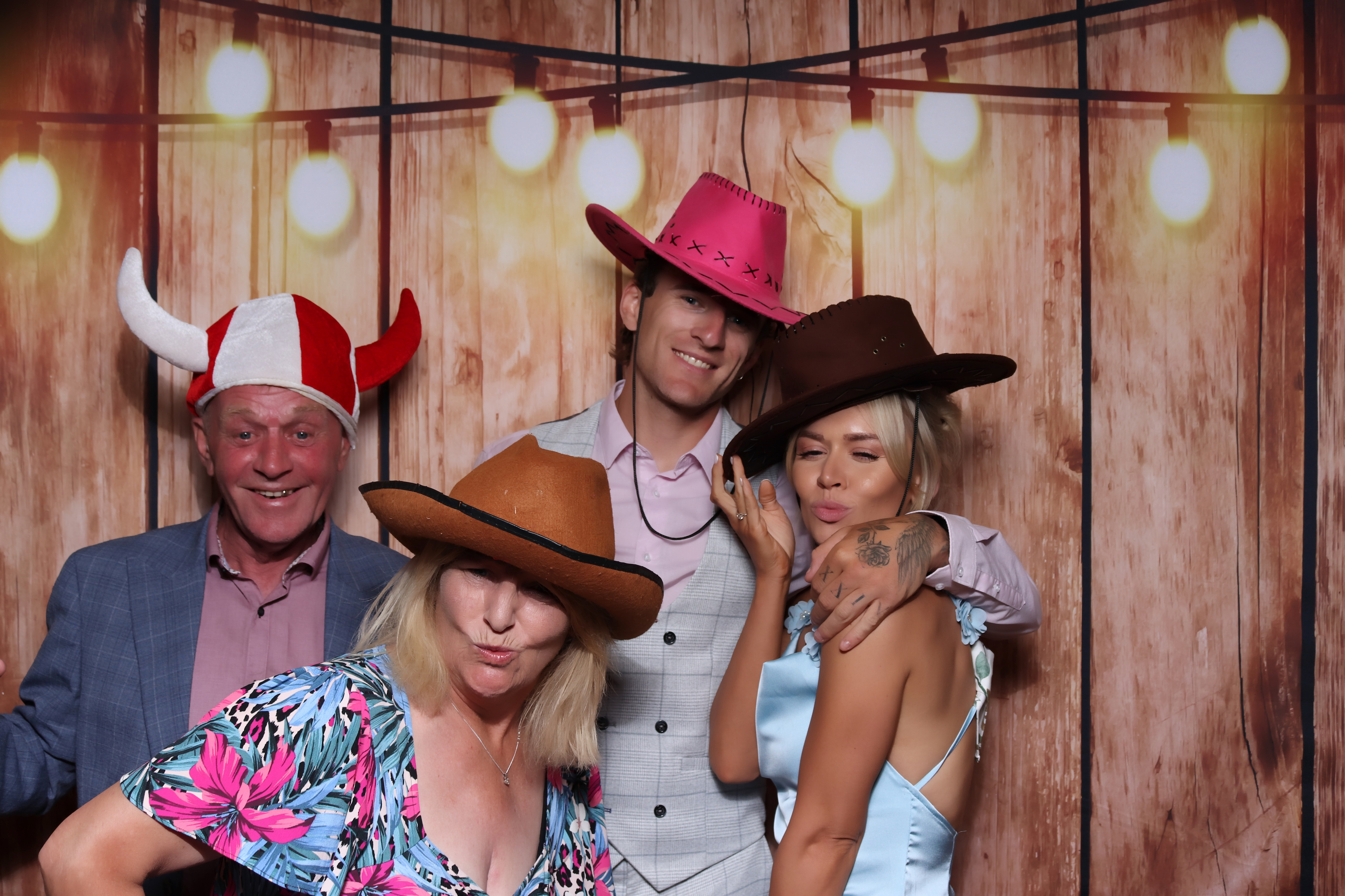 Joe & Kitty Wedding | View more photos from the event at gallery.pbooth.co.uk/u/ThePboothCompany/Joe-Kitty-Wedding