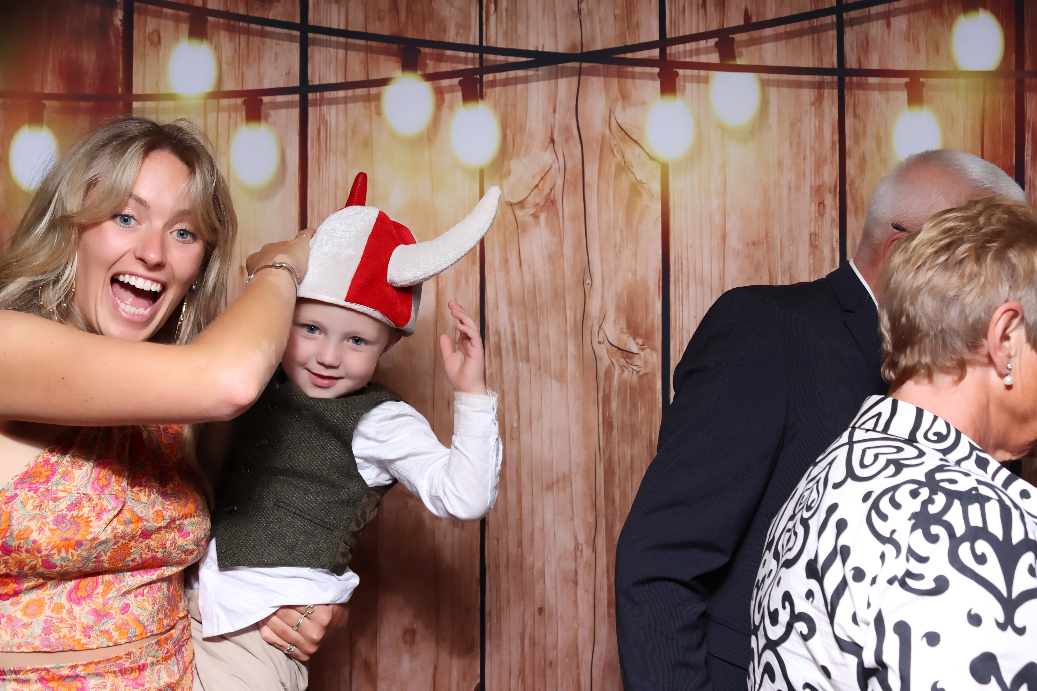 Joe & Kitty Wedding | View more photos from the event at gallery.pbooth.co.uk/u/ThePboothCompany/Joe-Kitty-Wedding