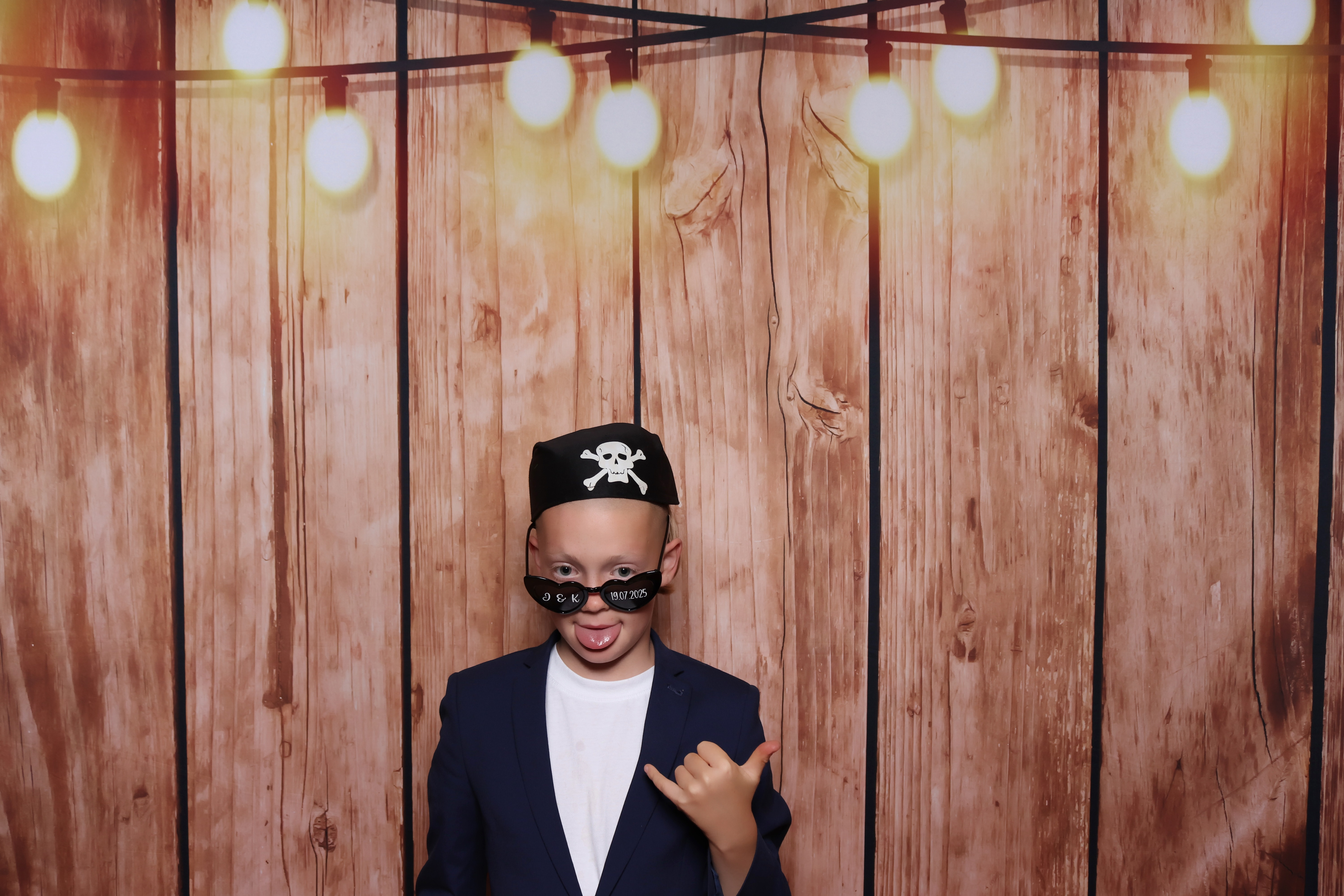 Joe & Kitty Wedding | View more photos from the event at gallery.pbooth.co.uk/u/ThePboothCompany/Joe-Kitty-Wedding