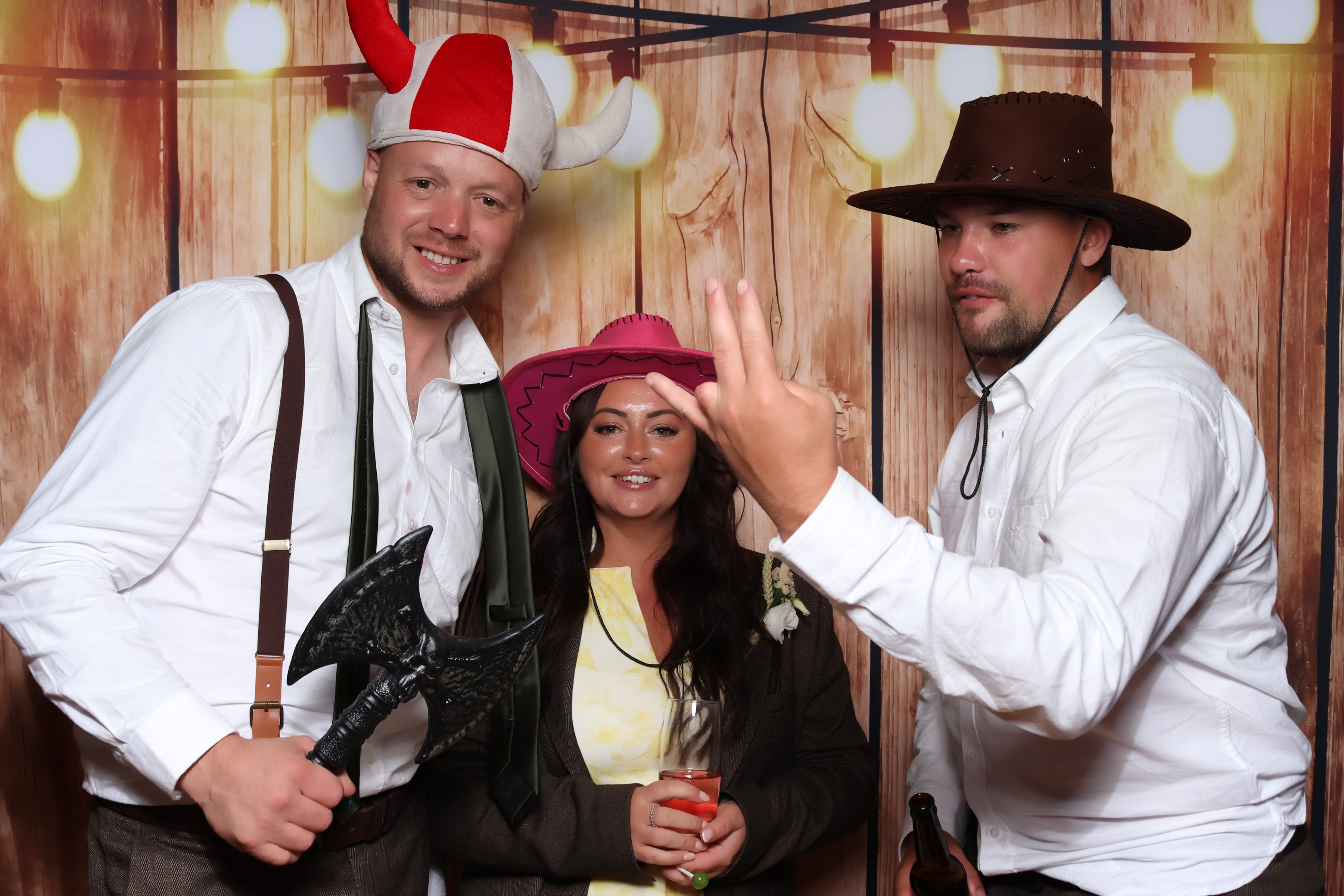 Joe & Kitty Wedding | View more photos from the event at gallery.pbooth.co.uk/u/ThePboothCompany/Joe-Kitty-Wedding