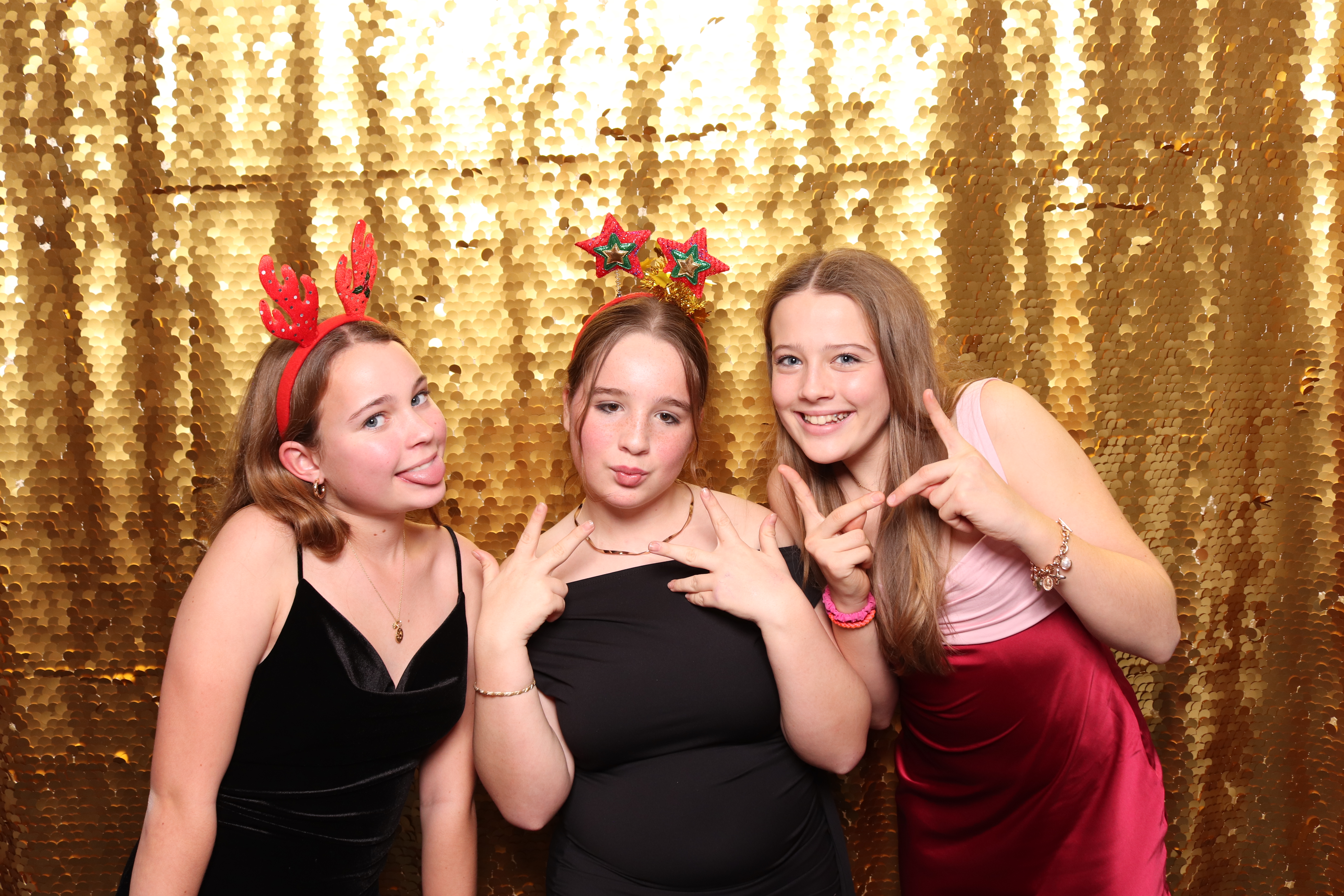 Kendall/Jubilee Christmas Party  | View more photos from the event at gallery.pbooth.co.uk/u/ThePboothCompany/KendallJubilee-Christmas-Party-0