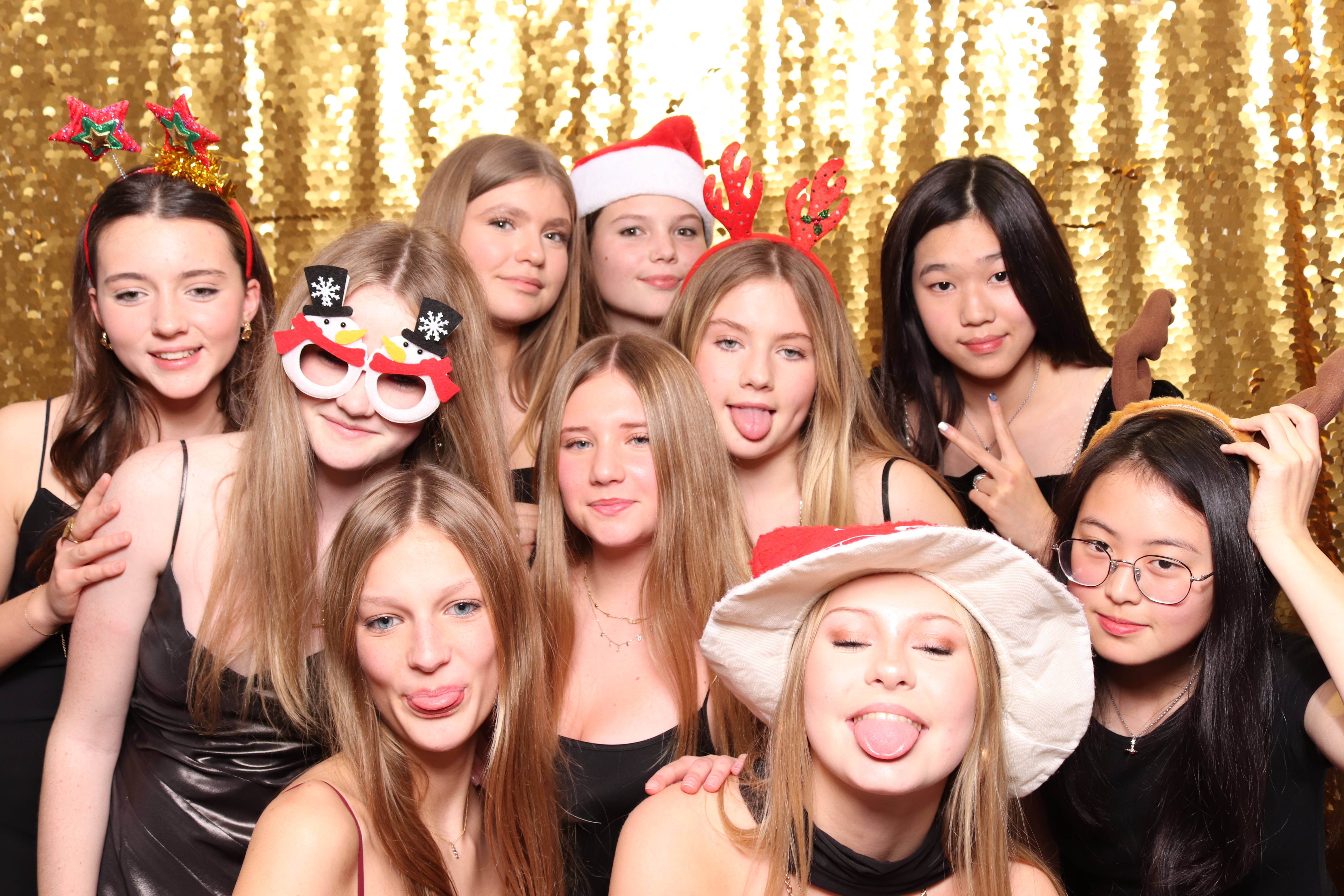 Kendall/Jubilee Christmas Party  | View more photos from the event at gallery.pbooth.co.uk/u/ThePboothCompany/KendallJubilee-Christmas-Party-0