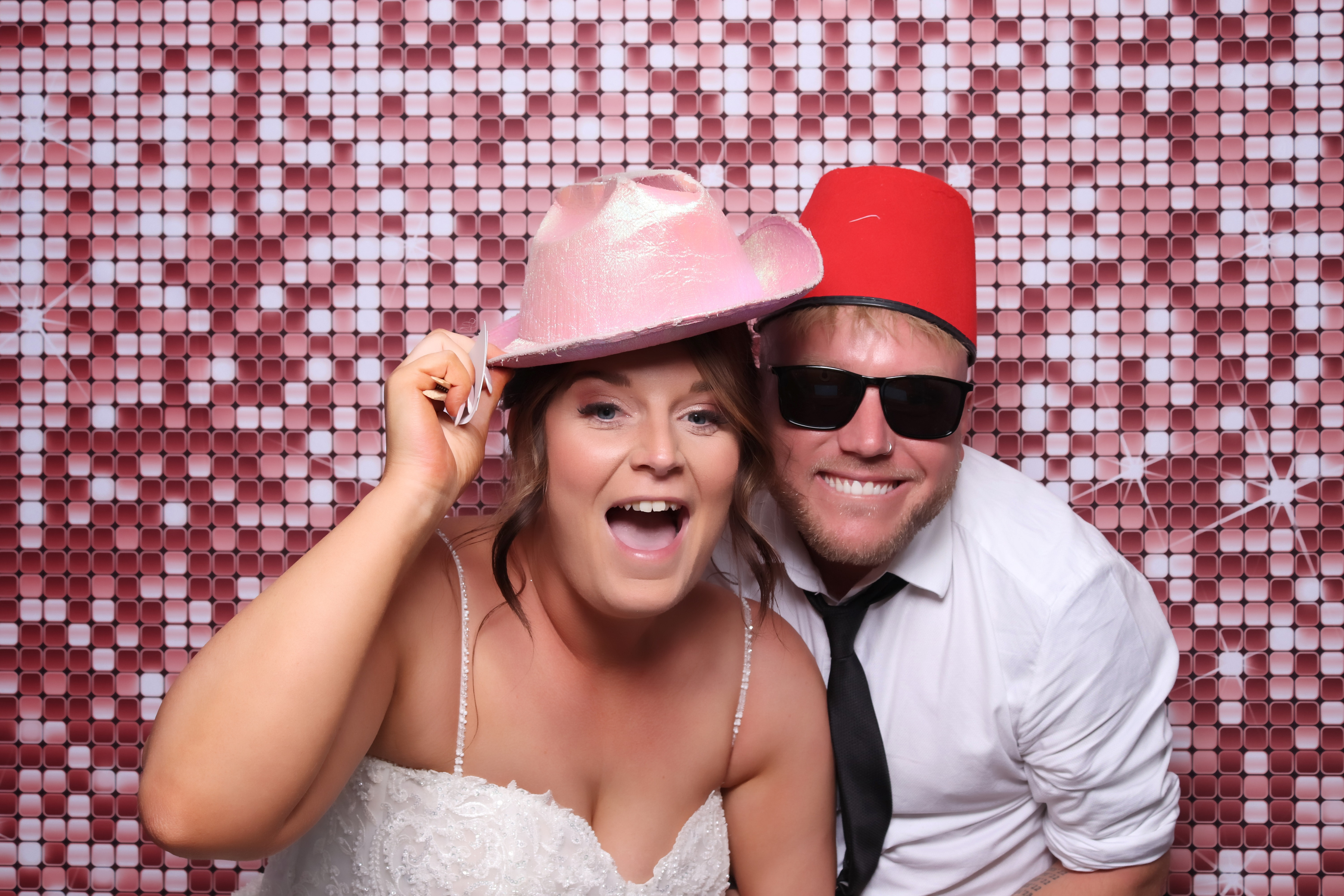 Lauren and James Wedding | View more photos from the event at gallery.pbooth.co.uk/u/ThePboothCompany/Lauren-and-James-Wedding