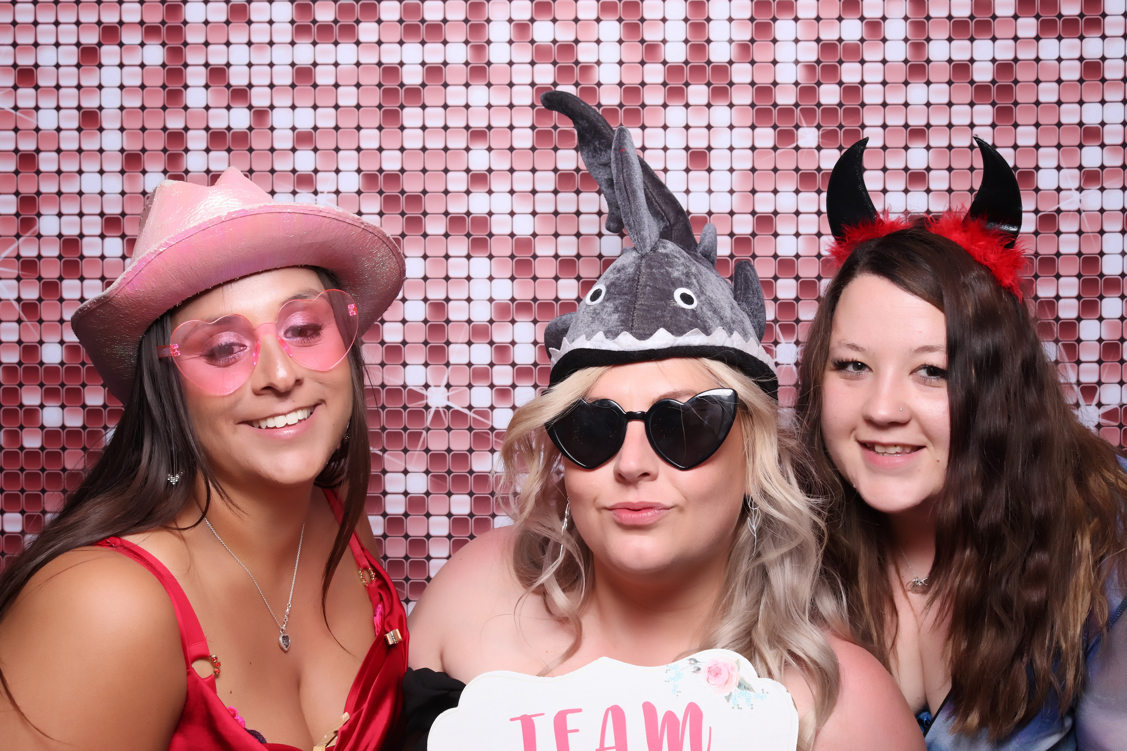 Lauren and James Wedding | View more photos from the event at gallery.pbooth.co.uk/u/ThePboothCompany/Lauren-and-James-Wedding