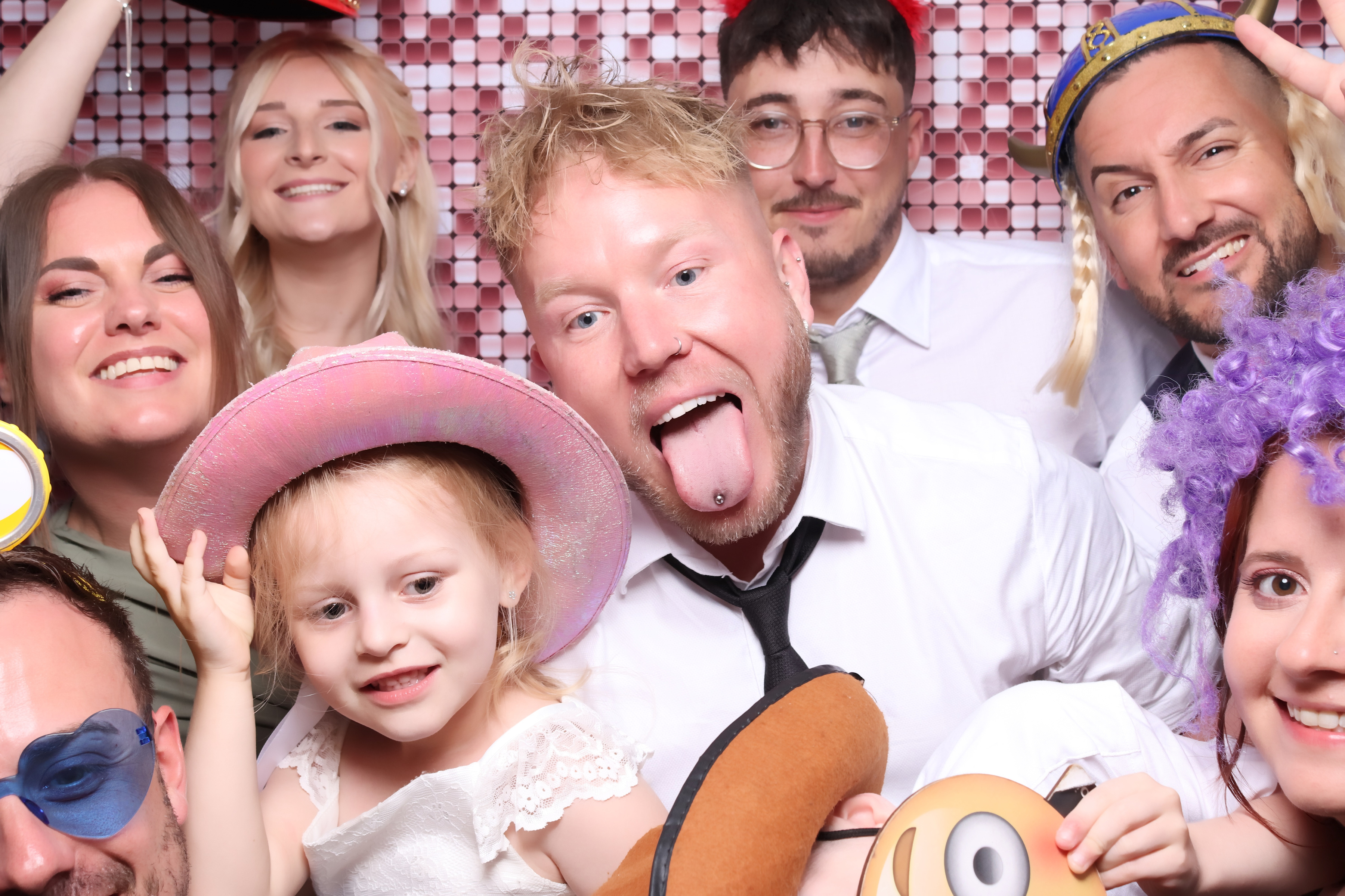 Lauren and James Wedding | View more photos from the event at gallery.pbooth.co.uk/u/ThePboothCompany/Lauren-and-James-Wedding