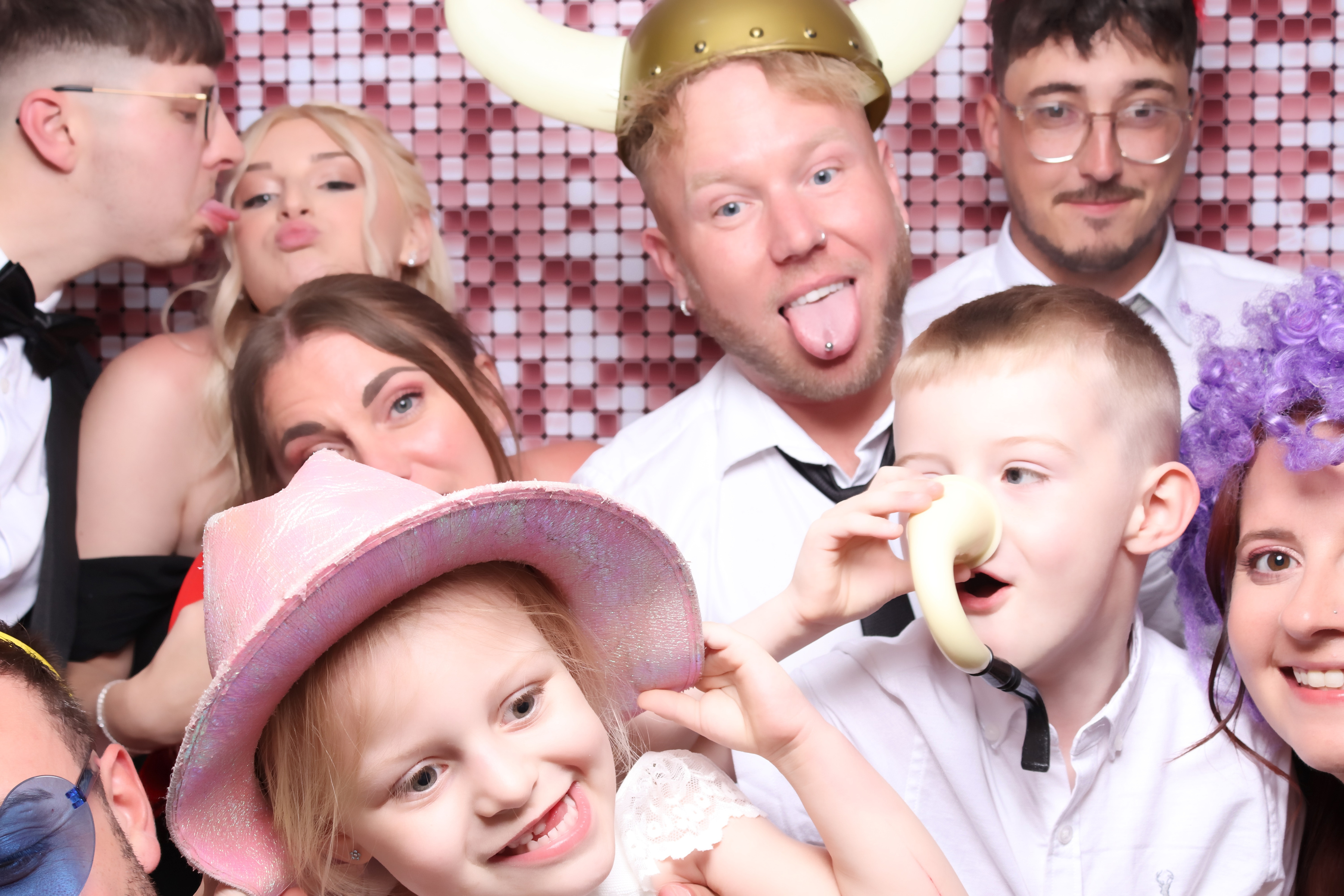 Lauren and James Wedding | View more photos from the event at gallery.pbooth.co.uk/u/ThePboothCompany/Lauren-and-James-Wedding