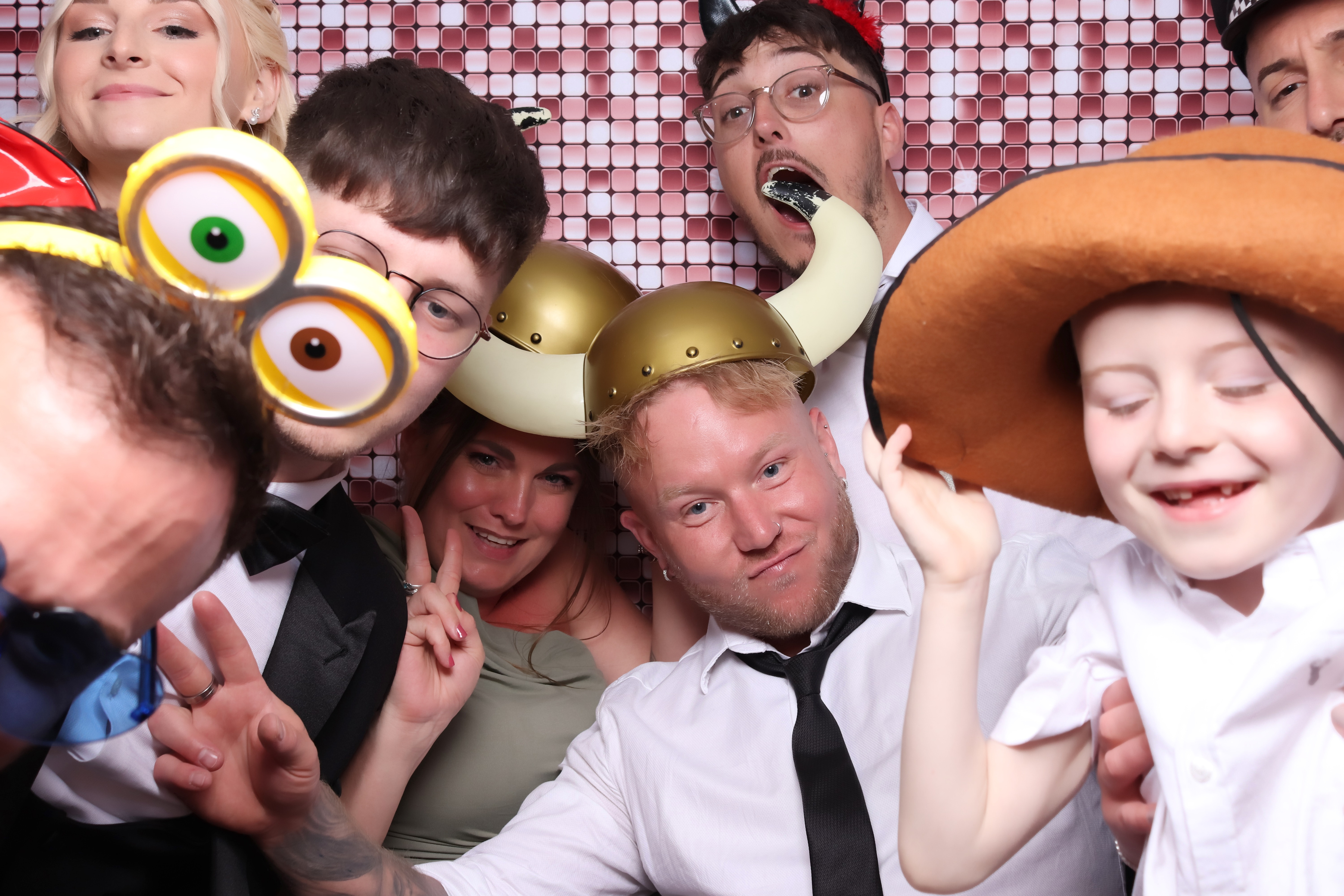 Lauren and James Wedding | View more photos from the event at gallery.pbooth.co.uk/u/ThePboothCompany/Lauren-and-James-Wedding