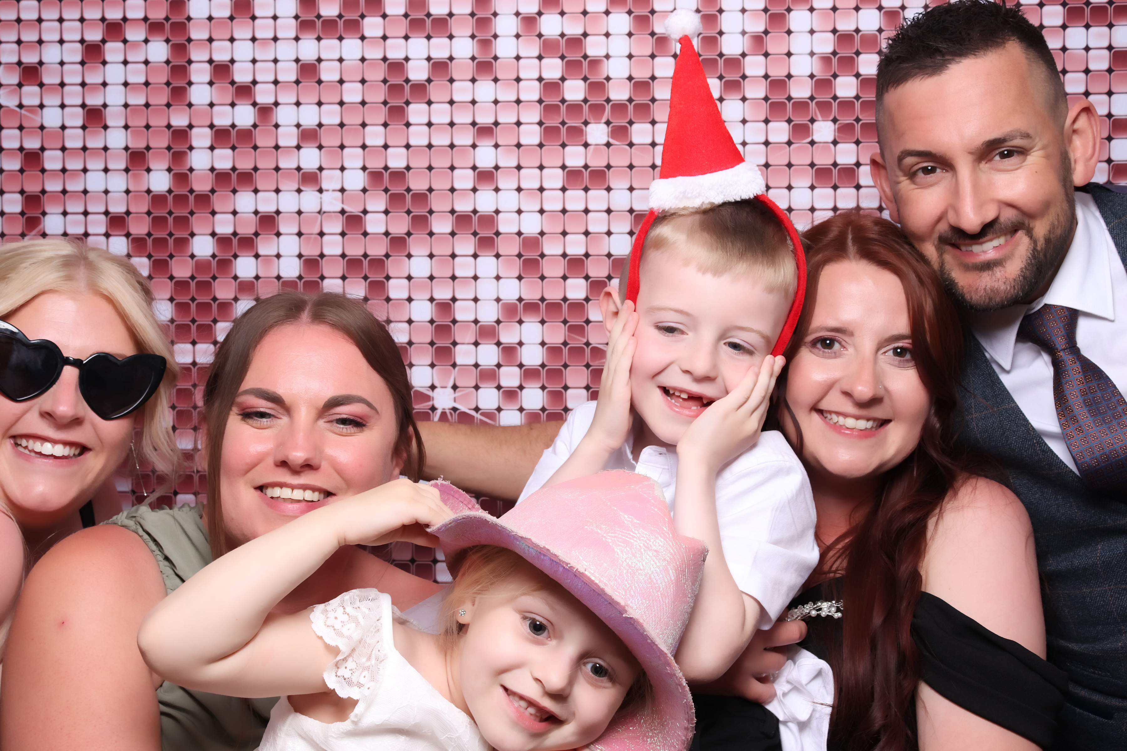 Lauren and James Wedding | View more photos from the event at gallery.pbooth.co.uk/u/ThePboothCompany/Lauren-and-James-Wedding