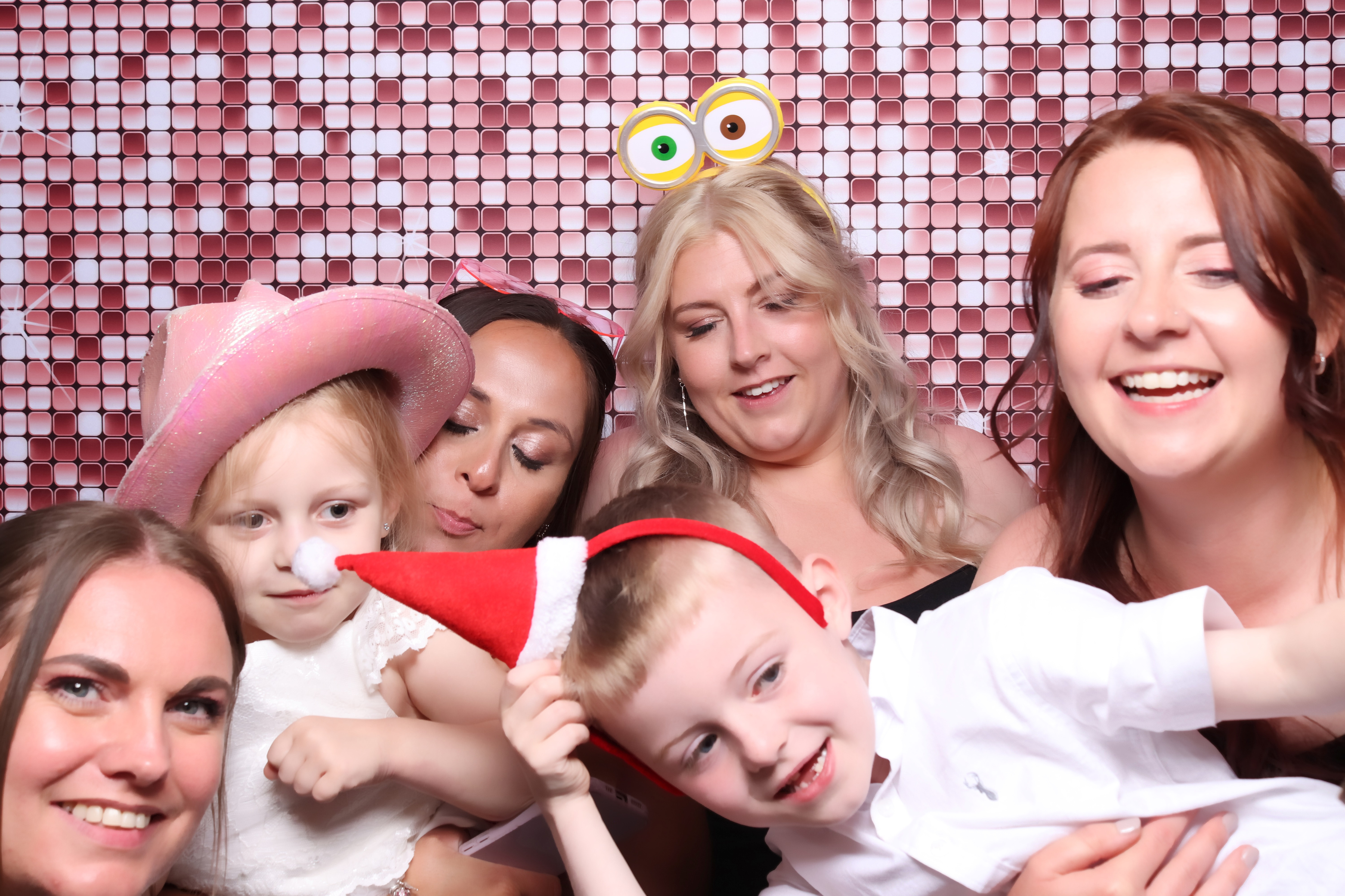 Lauren and James Wedding | View more photos from the event at gallery.pbooth.co.uk/u/ThePboothCompany/Lauren-and-James-Wedding