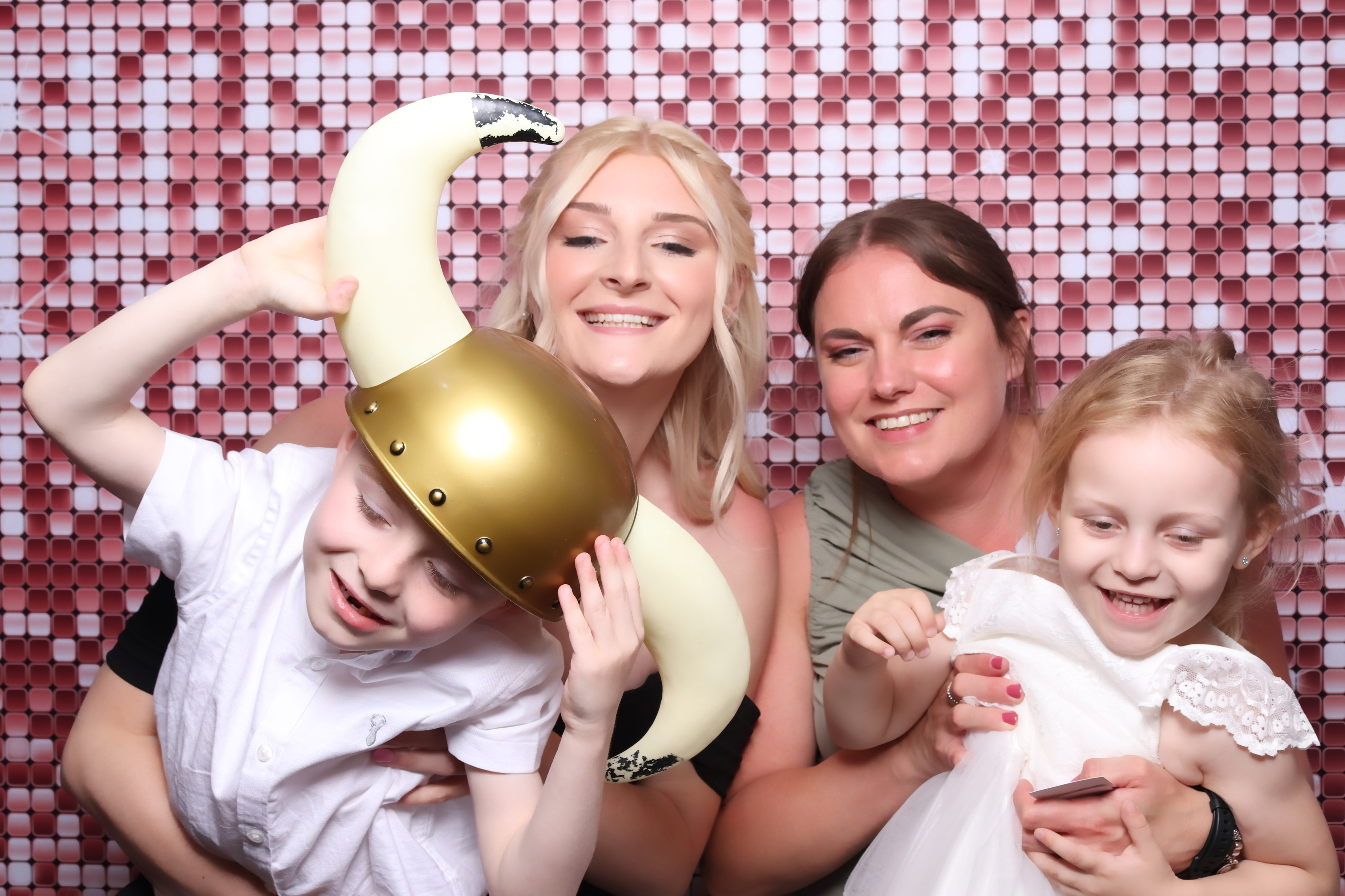 Lauren and James Wedding | View more photos from the event at gallery.pbooth.co.uk/u/ThePboothCompany/Lauren-and-James-Wedding