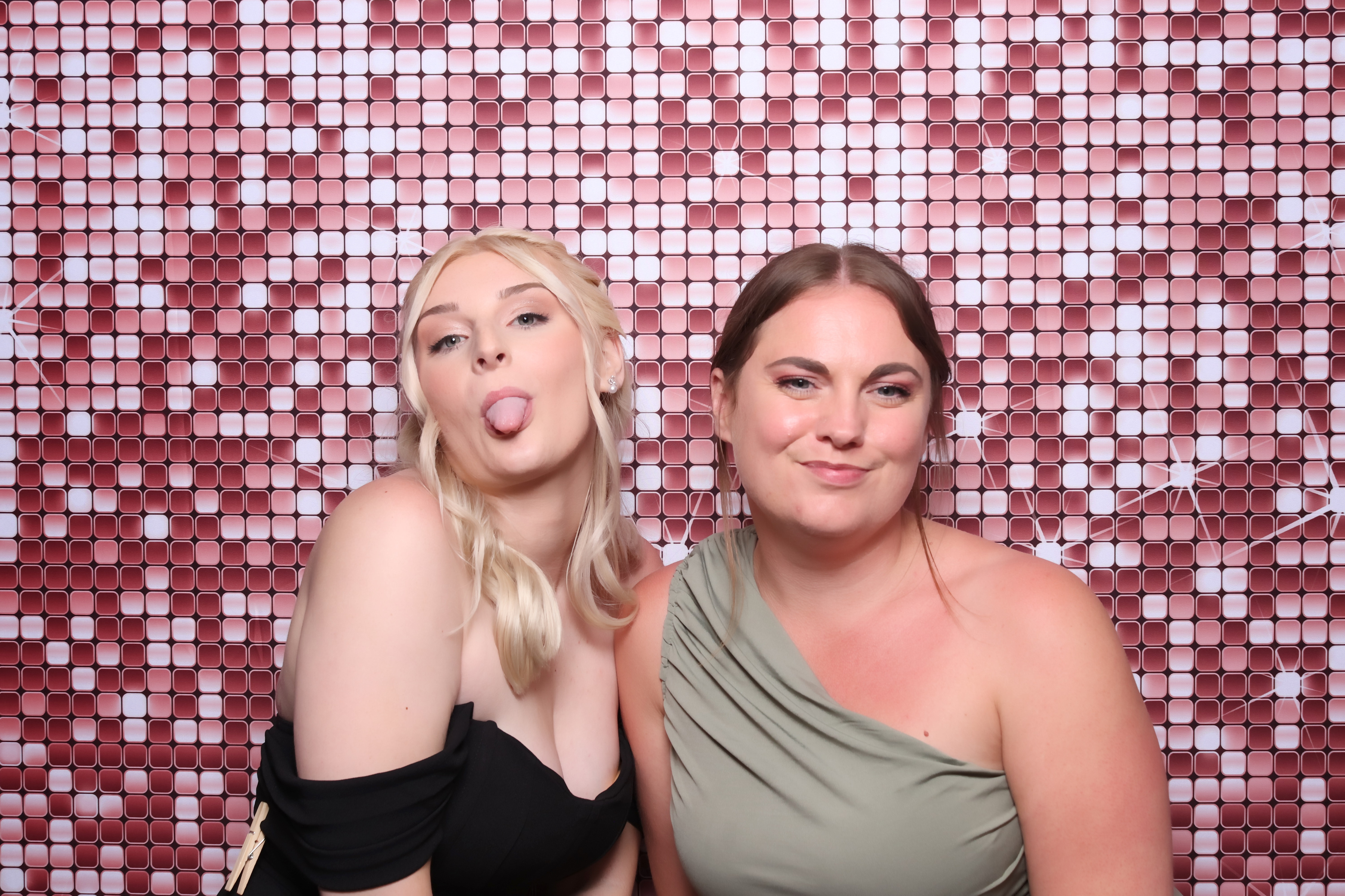 Lauren and James Wedding | View more photos from the event at gallery.pbooth.co.uk/u/ThePboothCompany/Lauren-and-James-Wedding