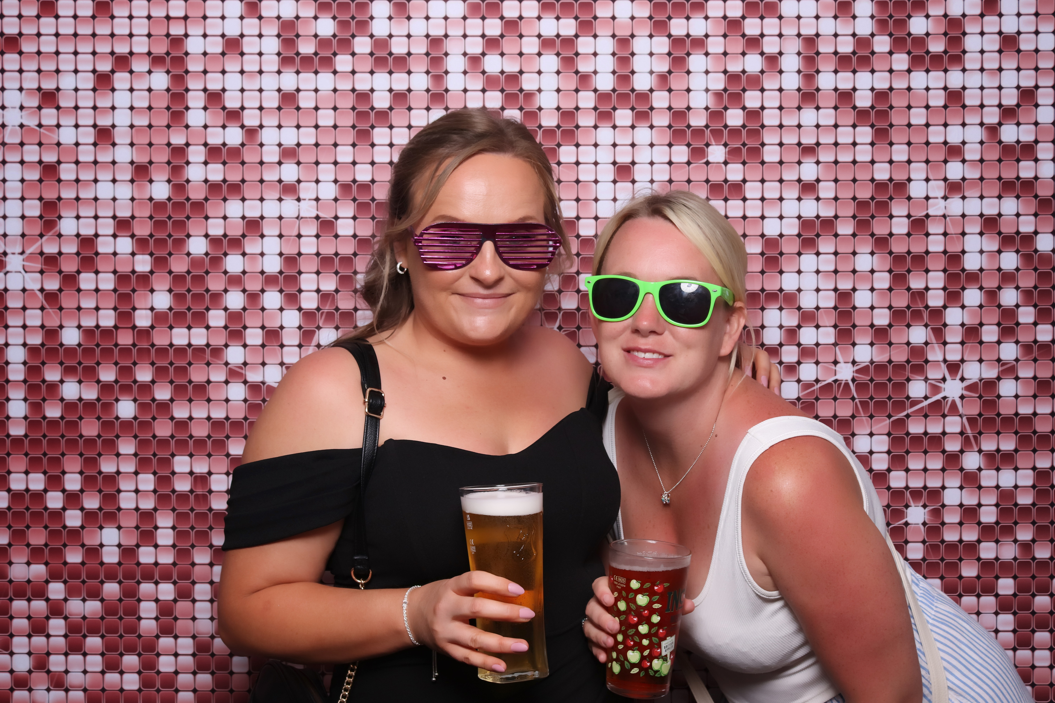 Lauren and James Wedding | View more photos from the event at gallery.pbooth.co.uk/u/ThePboothCompany/Lauren-and-James-Wedding