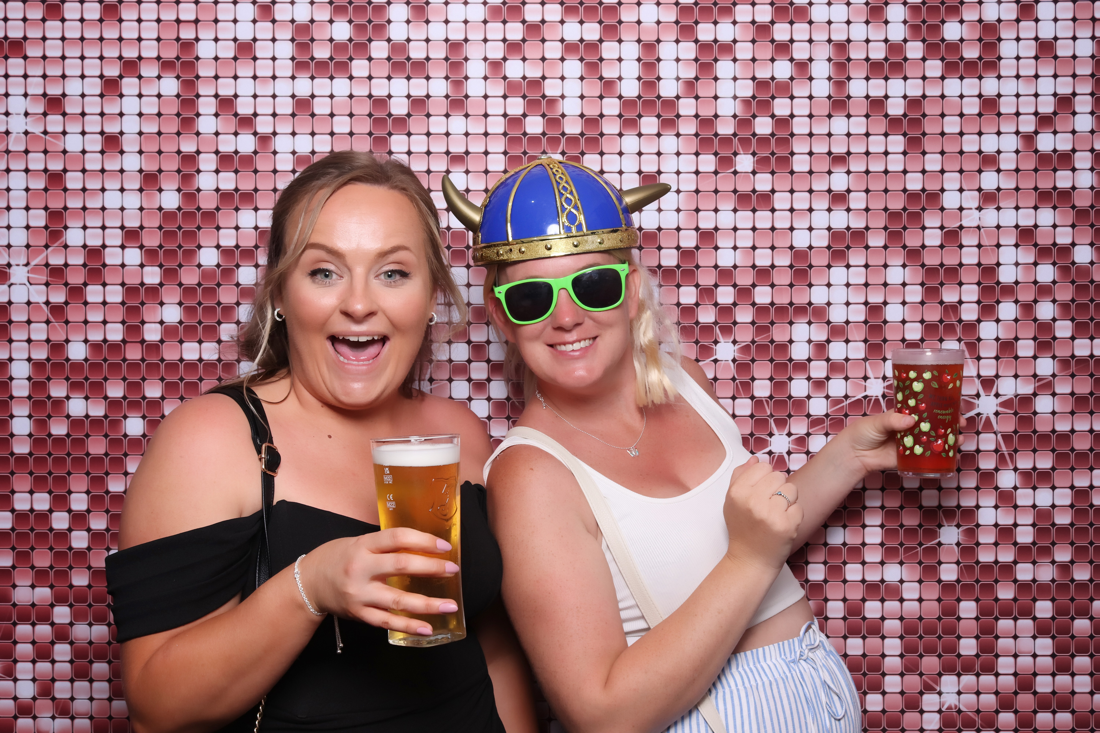 Lauren and James Wedding | View more photos from the event at gallery.pbooth.co.uk/u/ThePboothCompany/Lauren-and-James-Wedding