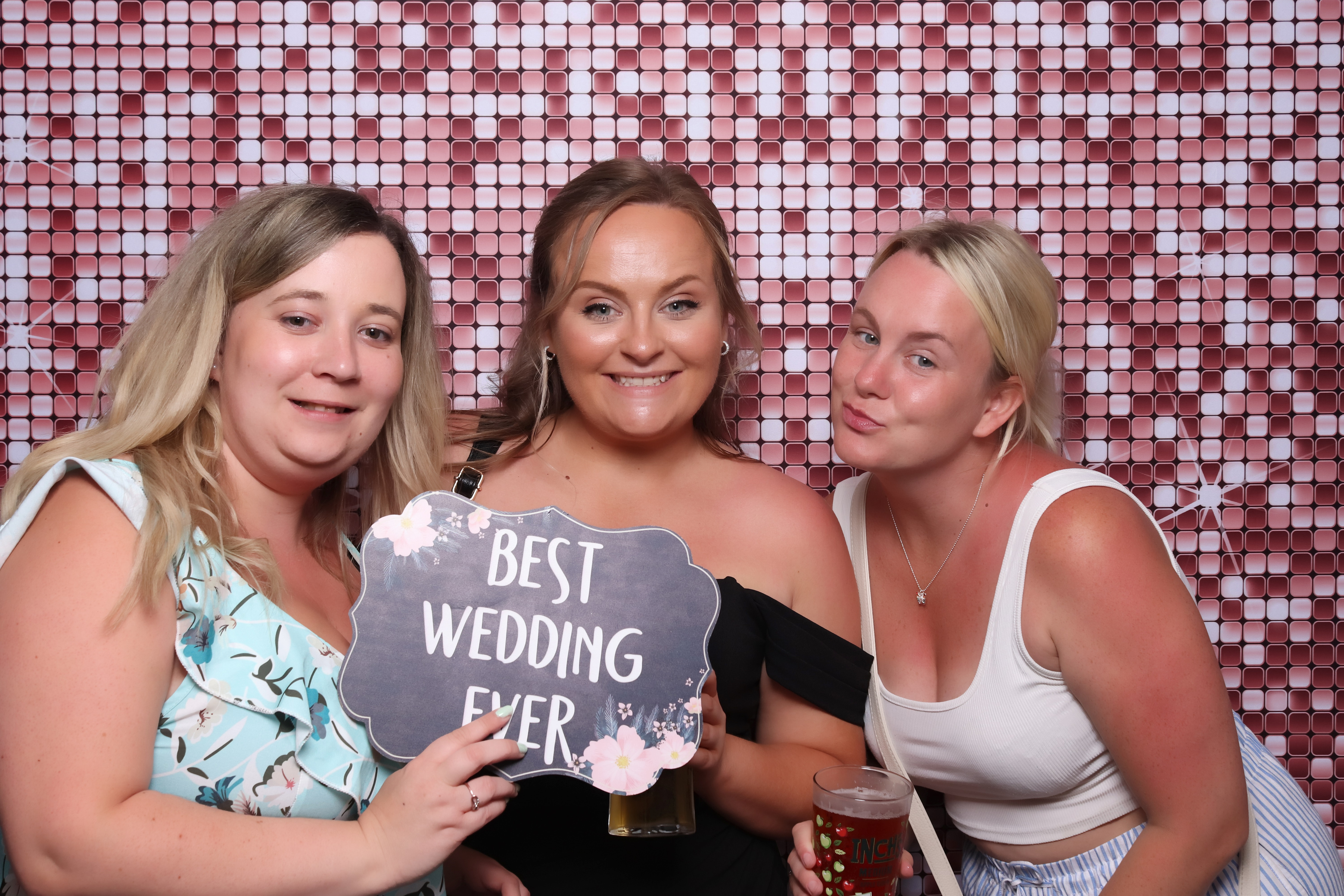 Lauren and James Wedding | View more photos from the event at gallery.pbooth.co.uk/u/ThePboothCompany/Lauren-and-James-Wedding