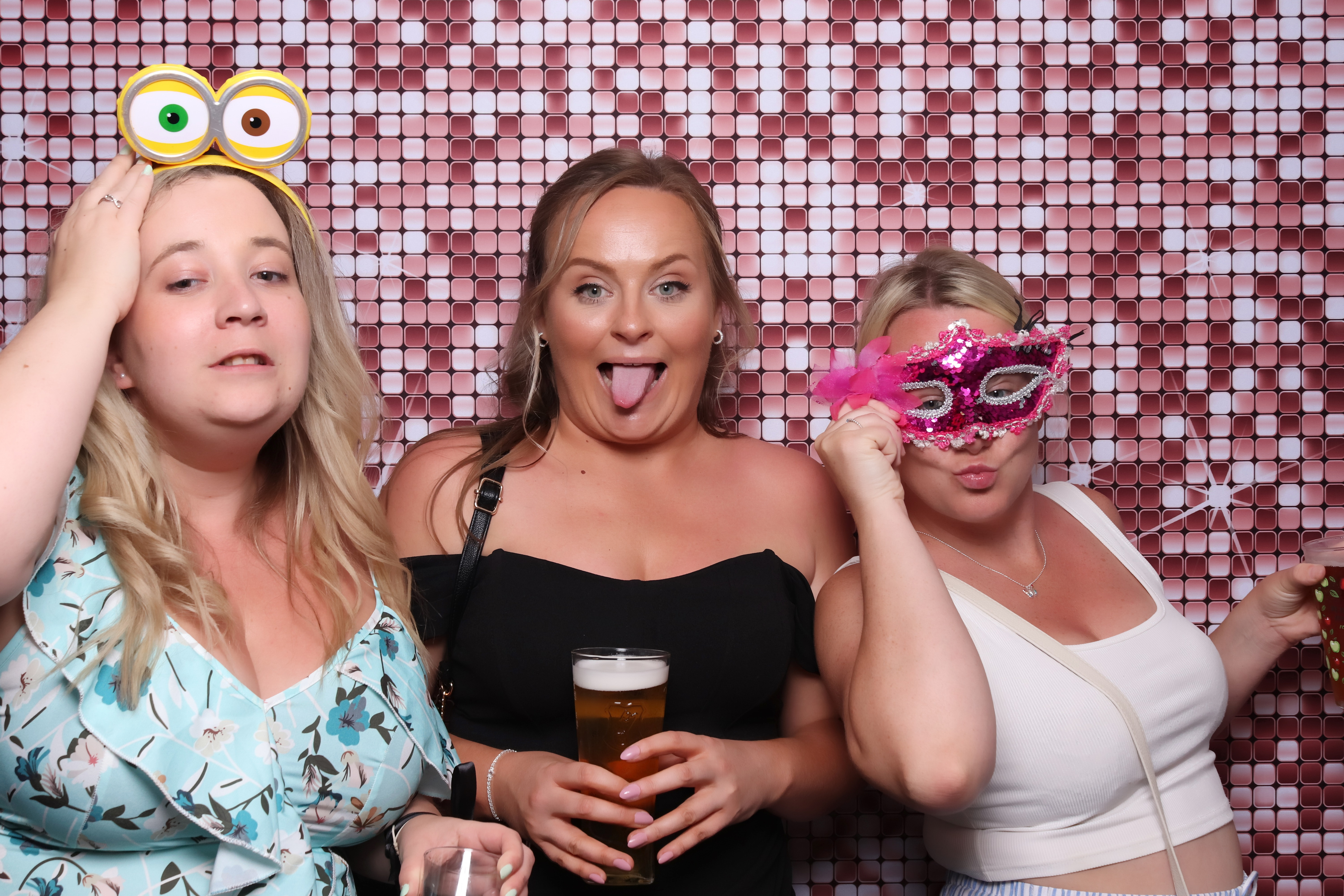 Lauren and James Wedding | View more photos from the event at gallery.pbooth.co.uk/u/ThePboothCompany/Lauren-and-James-Wedding