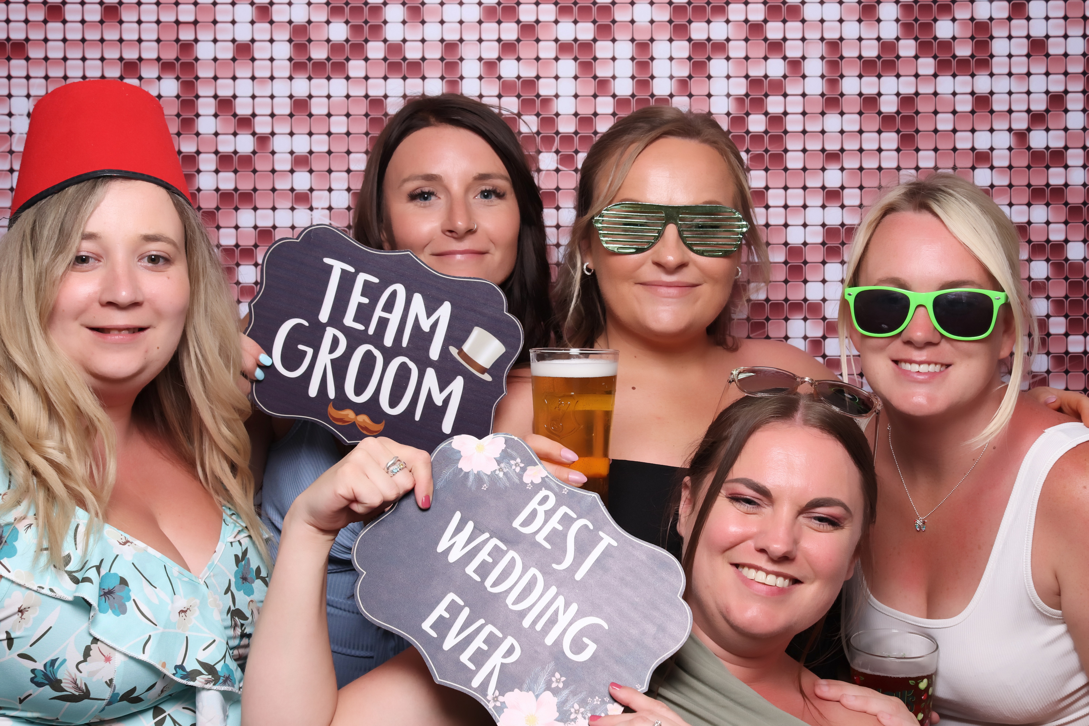 Lauren and James Wedding | View more photos from the event at gallery.pbooth.co.uk/u/ThePboothCompany/Lauren-and-James-Wedding