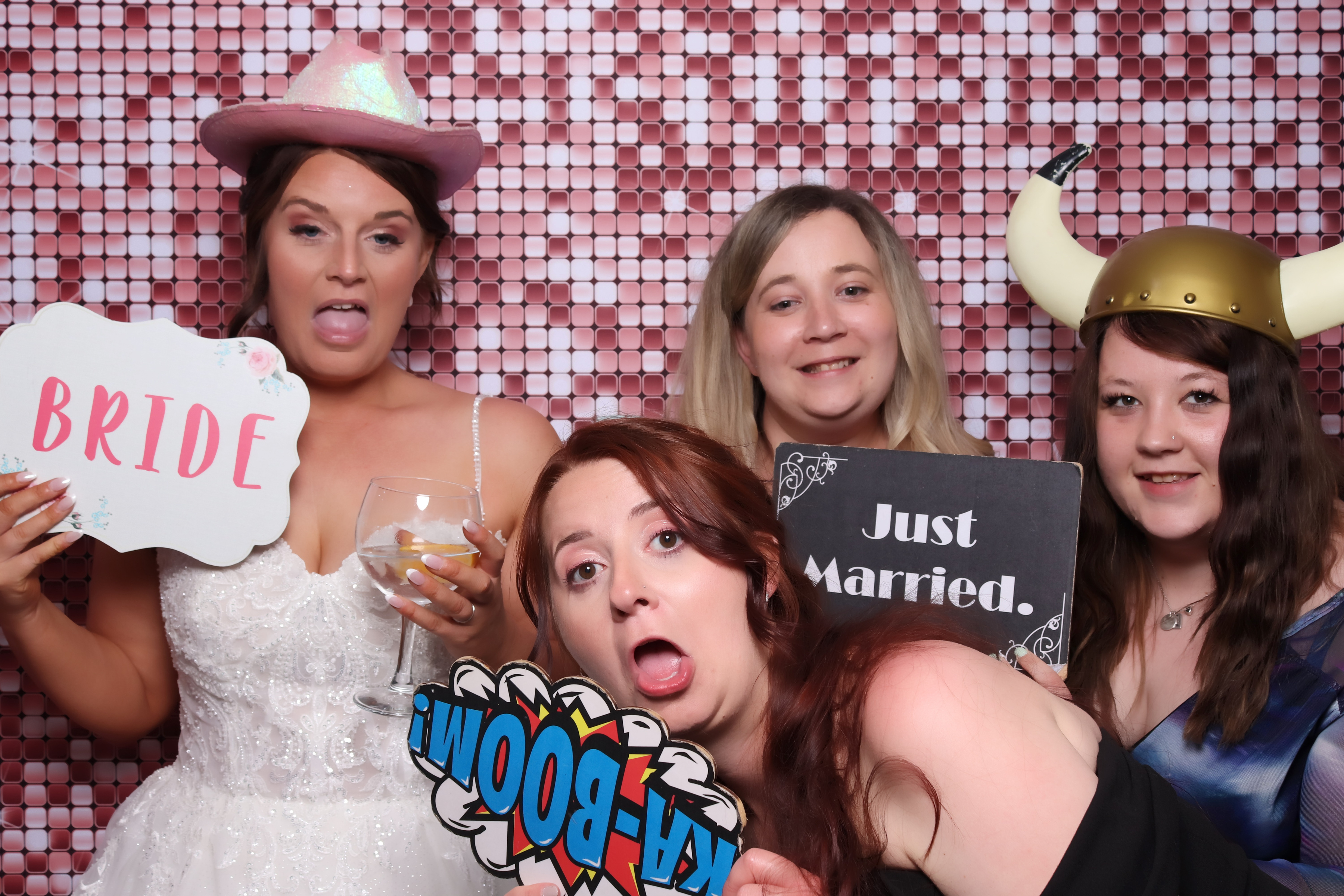 Lauren and James Wedding | View more photos from the event at gallery.pbooth.co.uk/u/ThePboothCompany/Lauren-and-James-Wedding