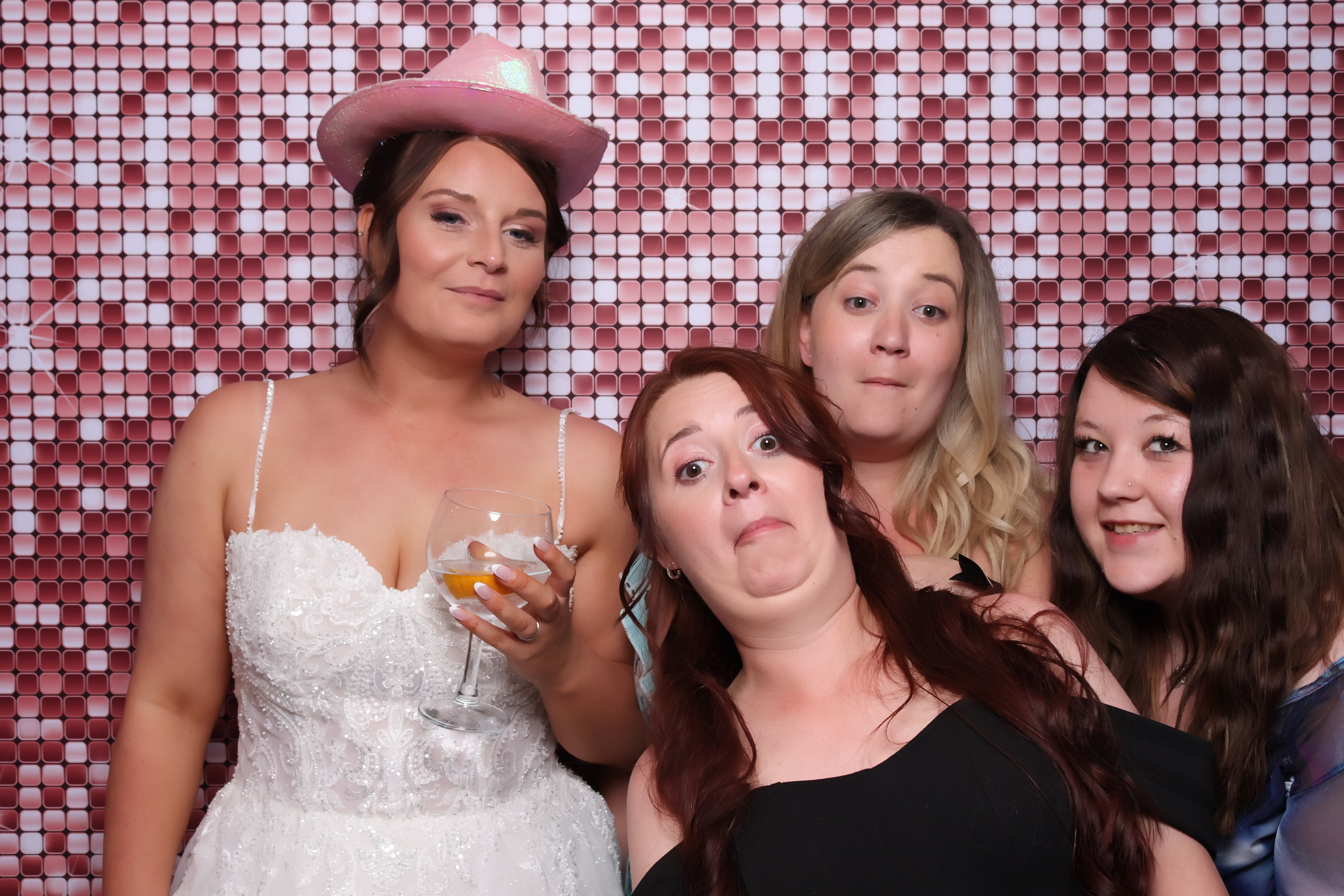 Lauren and James Wedding | View more photos from the event at gallery.pbooth.co.uk/u/ThePboothCompany/Lauren-and-James-Wedding