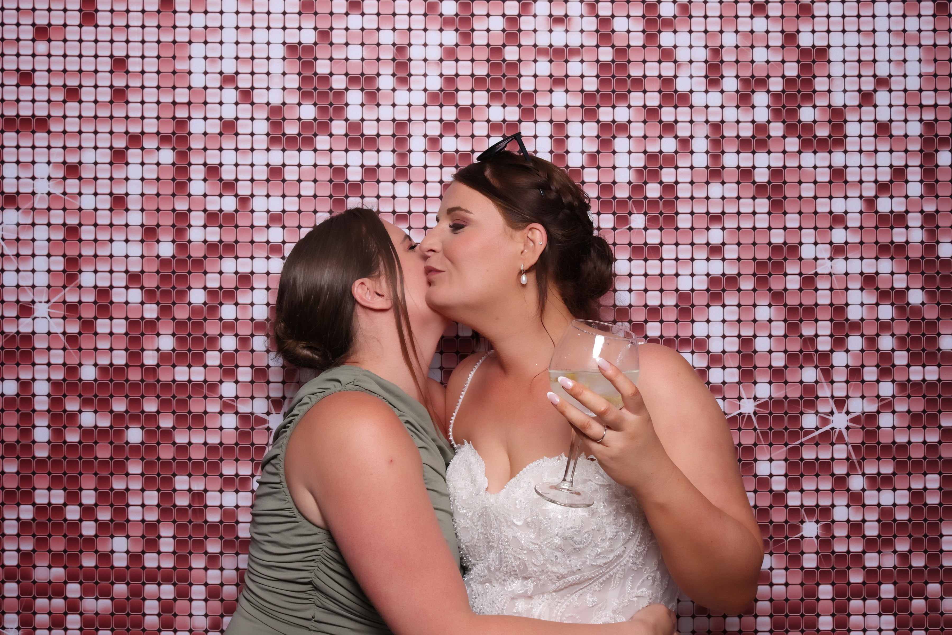 Lauren and James Wedding | View more photos from the event at gallery.pbooth.co.uk/u/ThePboothCompany/Lauren-and-James-Wedding