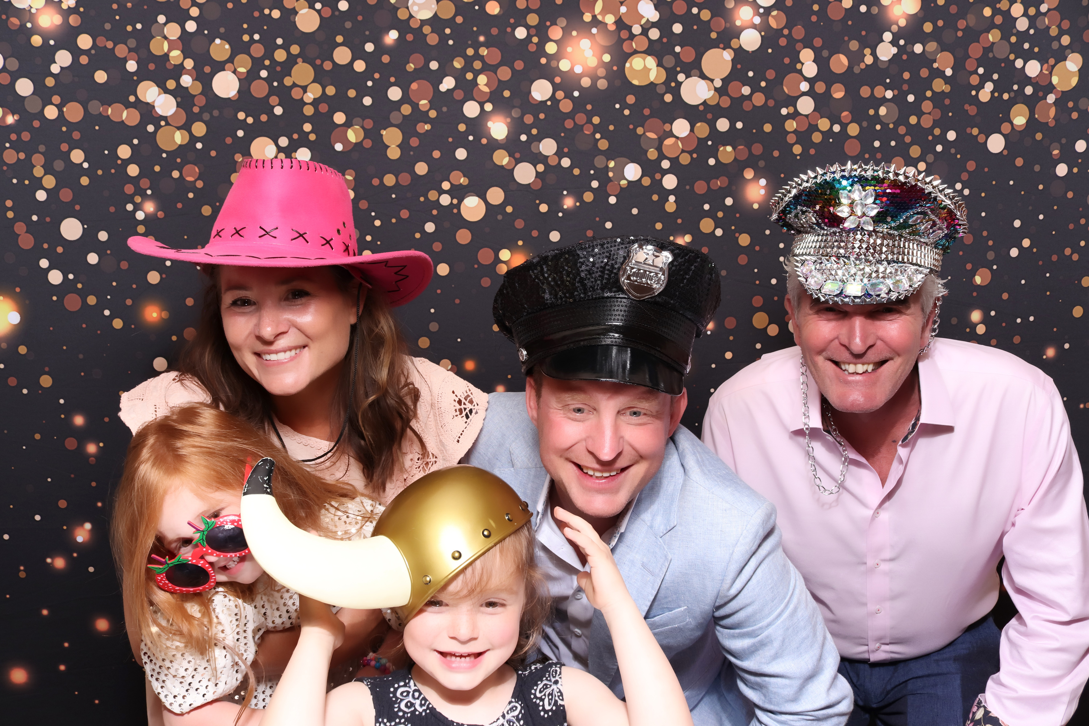 Lynda & Chris 40th Aniversary  | View more photos from the event at gallery.pbooth.co.uk/u/ThePboothCompany/Lynda-Chris-40th-Aniversary