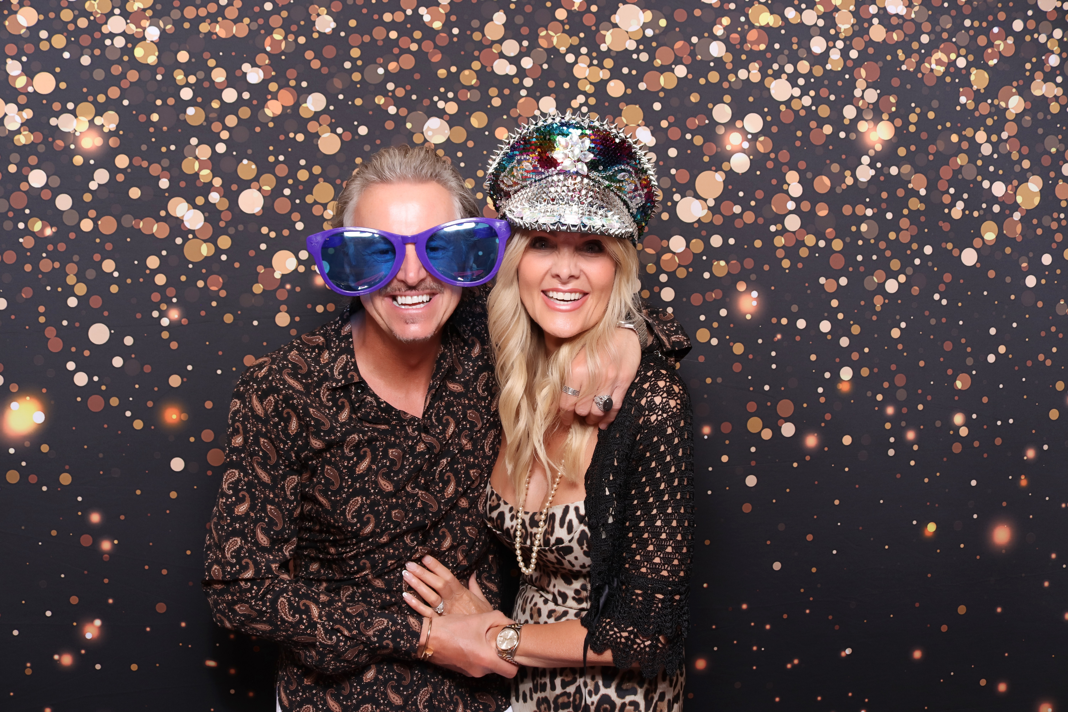 Lynda & Chris 40th Aniversary  | View more photos from the event at gallery.pbooth.co.uk/u/ThePboothCompany/Lynda-Chris-40th-Aniversary