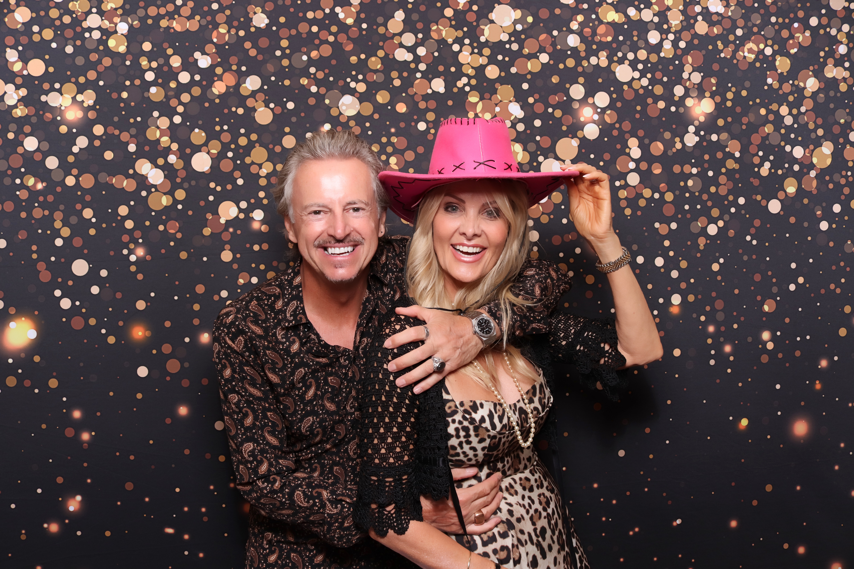 Lynda & Chris 40th Aniversary  | View more photos from the event at gallery.pbooth.co.uk/u/ThePboothCompany/Lynda-Chris-40th-Aniversary