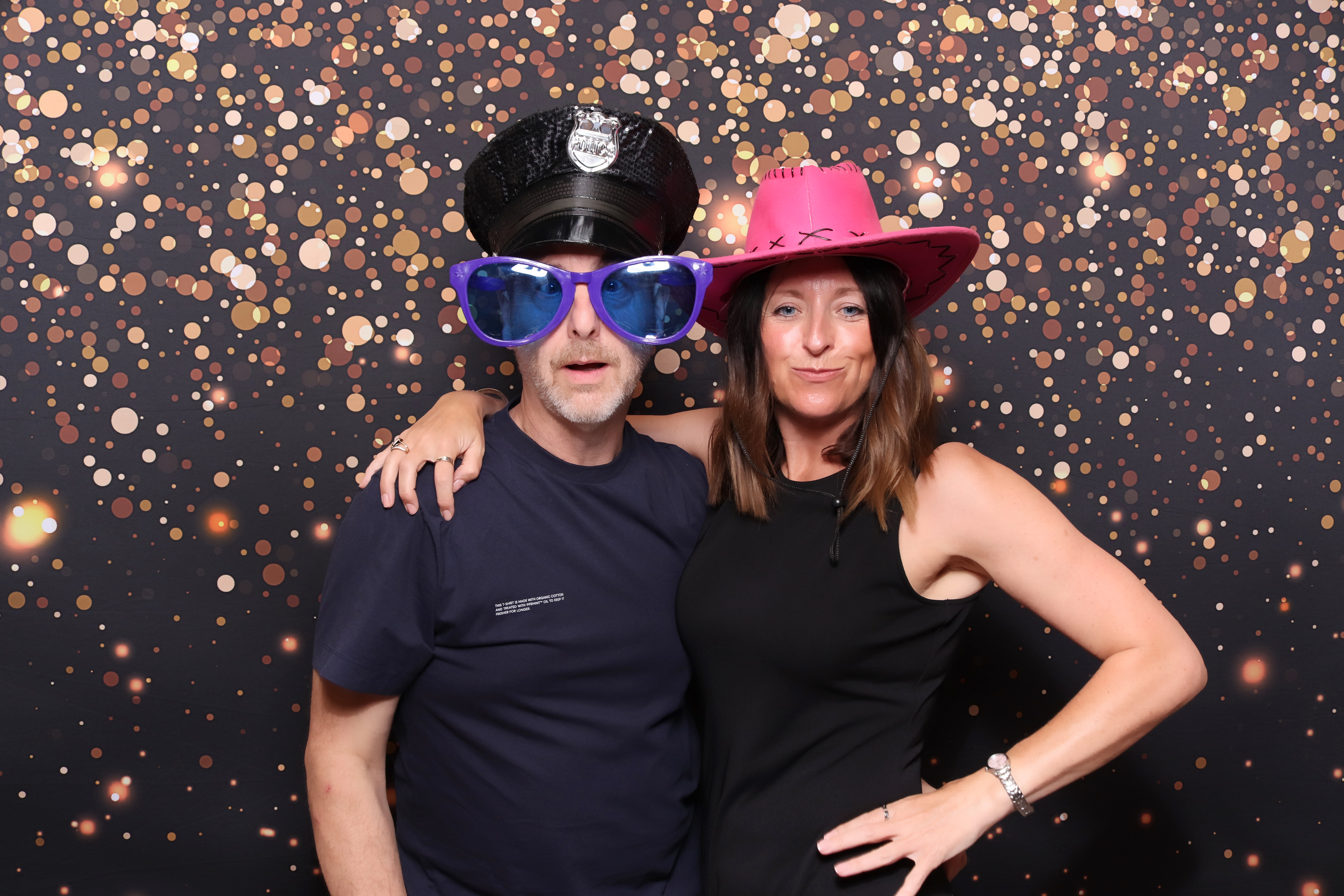 Lynda & Chris 40th Aniversary  | View more photos from the event at gallery.pbooth.co.uk/u/ThePboothCompany/Lynda-Chris-40th-Aniversary