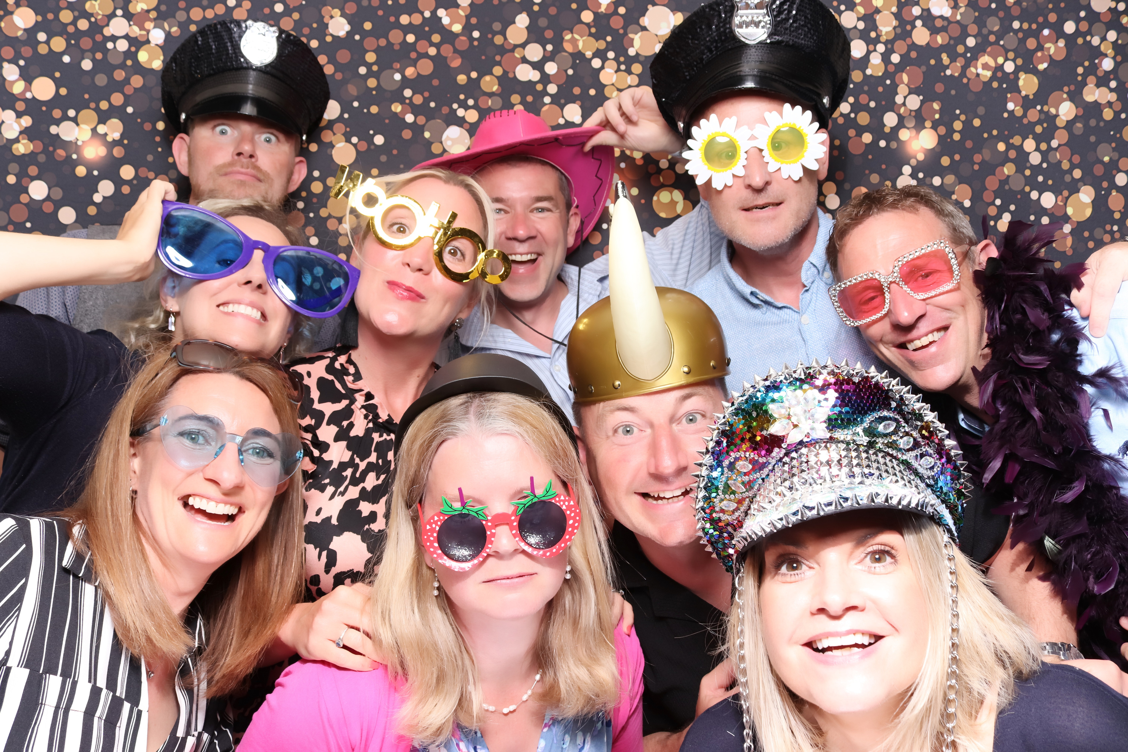 Lynda & Chris 40th Aniversary  | View more photos from the event at gallery.pbooth.co.uk/u/ThePboothCompany/Lynda-Chris-40th-Aniversary