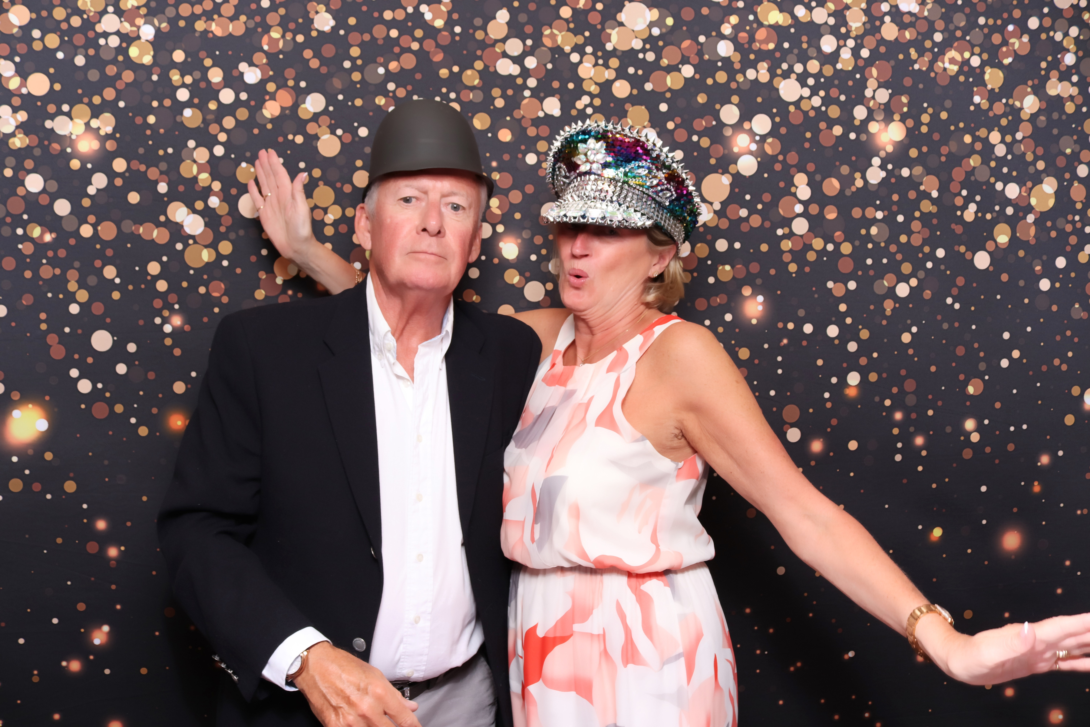 Lynda & Chris 40th Aniversary  | View more photos from the event at gallery.pbooth.co.uk/u/ThePboothCompany/Lynda-Chris-40th-Aniversary