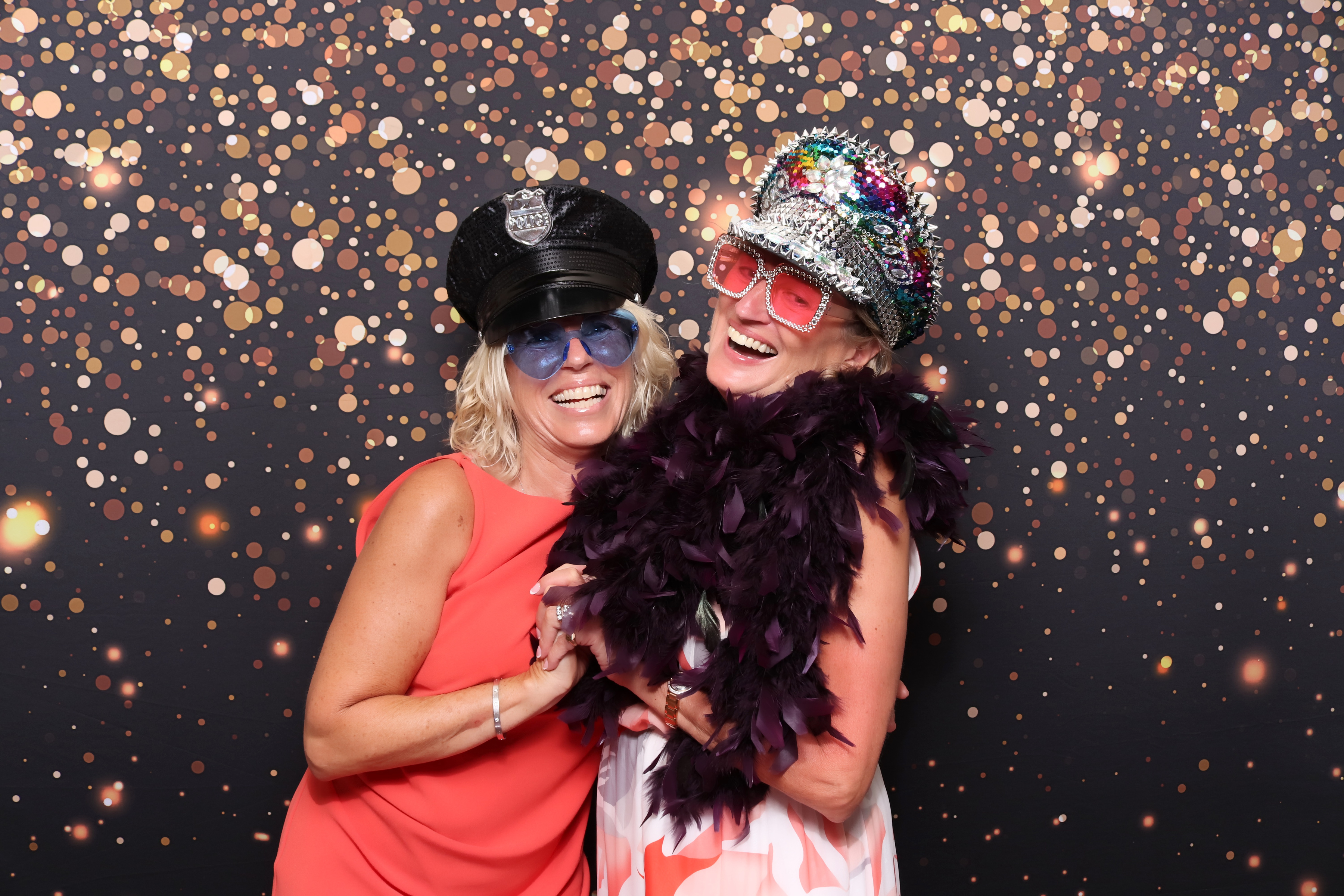 Lynda & Chris 40th Aniversary  | View more photos from the event at gallery.pbooth.co.uk/u/ThePboothCompany/Lynda-Chris-40th-Aniversary