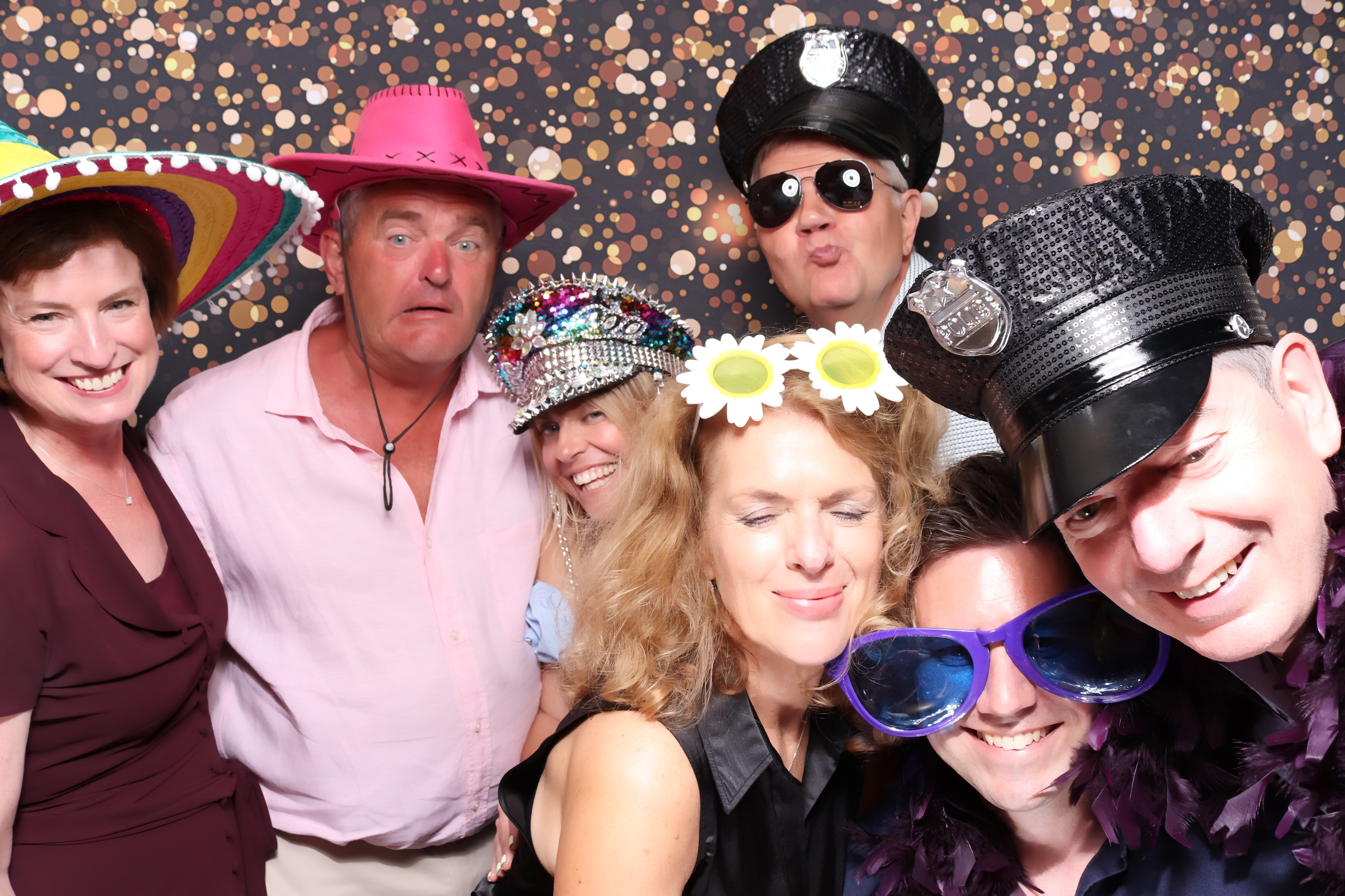 Lynda & Chris 40th Aniversary  | View more photos from the event at gallery.pbooth.co.uk/u/ThePboothCompany/Lynda-Chris-40th-Aniversary