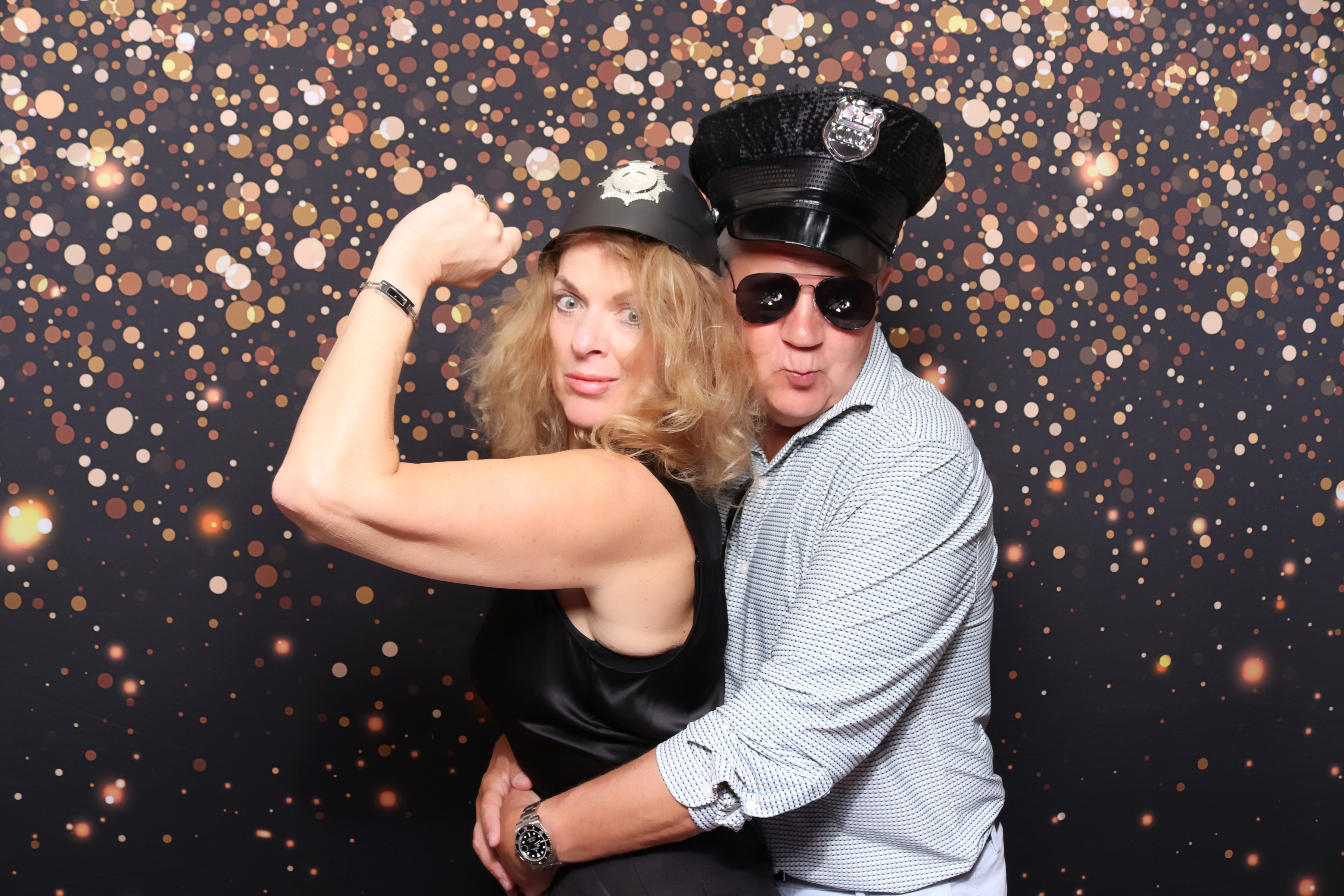 Lynda & Chris 40th Aniversary  | View more photos from the event at gallery.pbooth.co.uk/u/ThePboothCompany/Lynda-Chris-40th-Aniversary