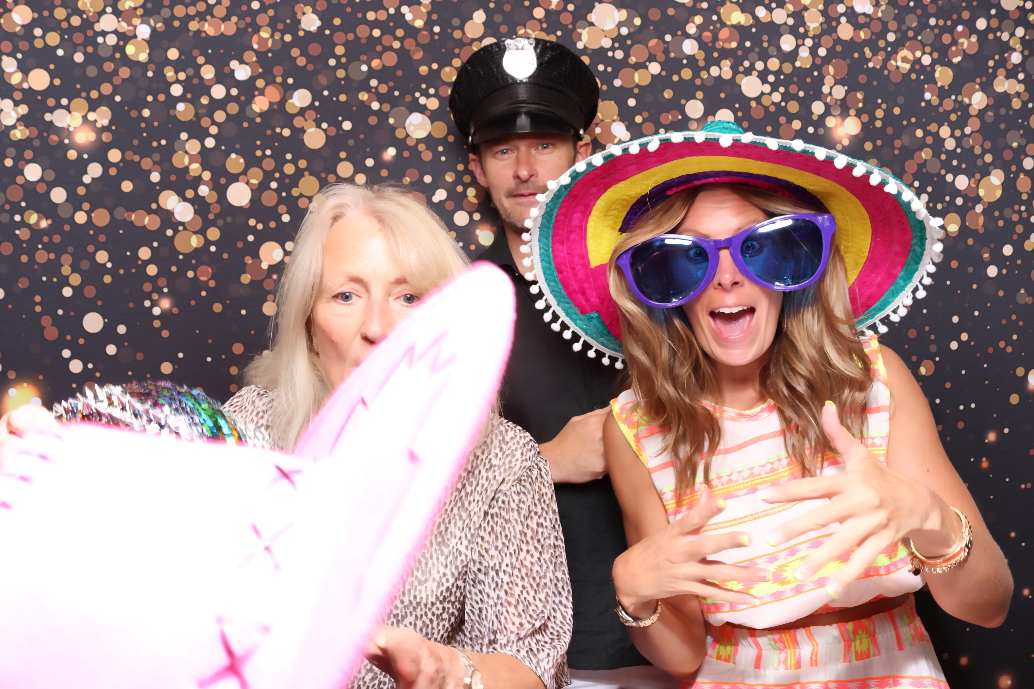 Lynda & Chris 40th Aniversary  | View more photos from the event at gallery.pbooth.co.uk/u/ThePboothCompany/Lynda-Chris-40th-Aniversary