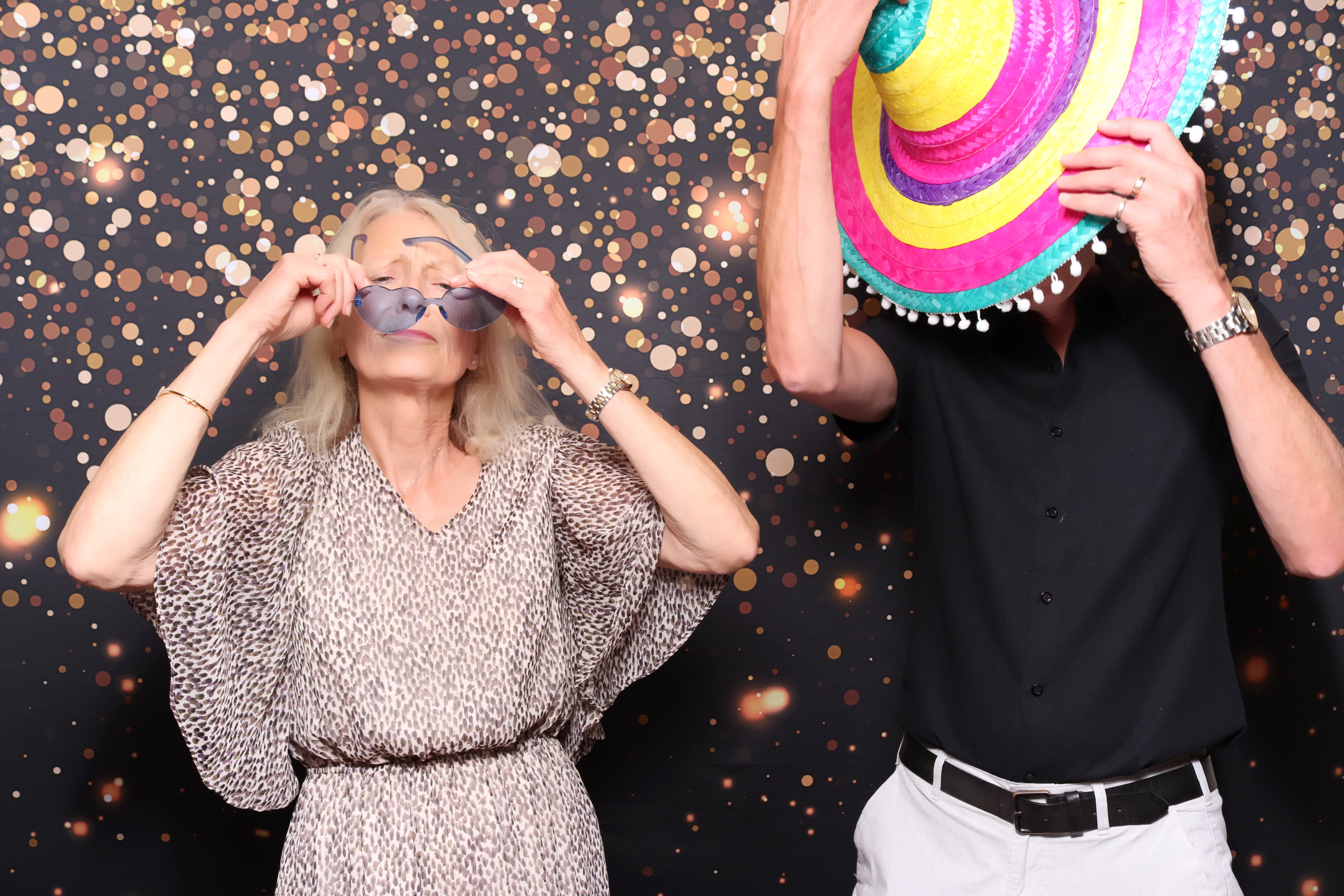 Lynda & Chris 40th Aniversary  | View more photos from the event at gallery.pbooth.co.uk/u/ThePboothCompany/Lynda-Chris-40th-Aniversary