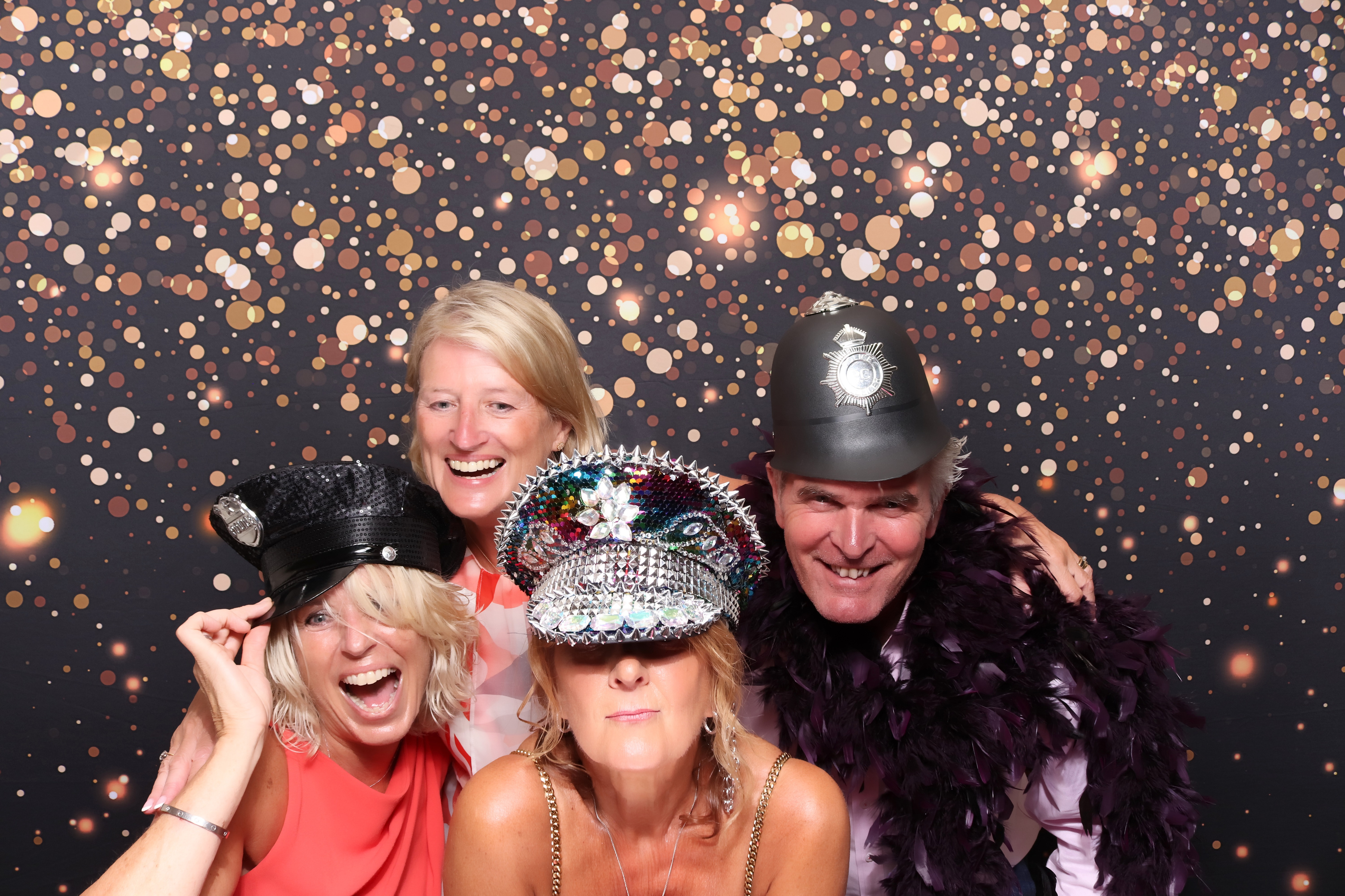 Lynda & Chris 40th Aniversary  | View more photos from the event at gallery.pbooth.co.uk/u/ThePboothCompany/Lynda-Chris-40th-Aniversary