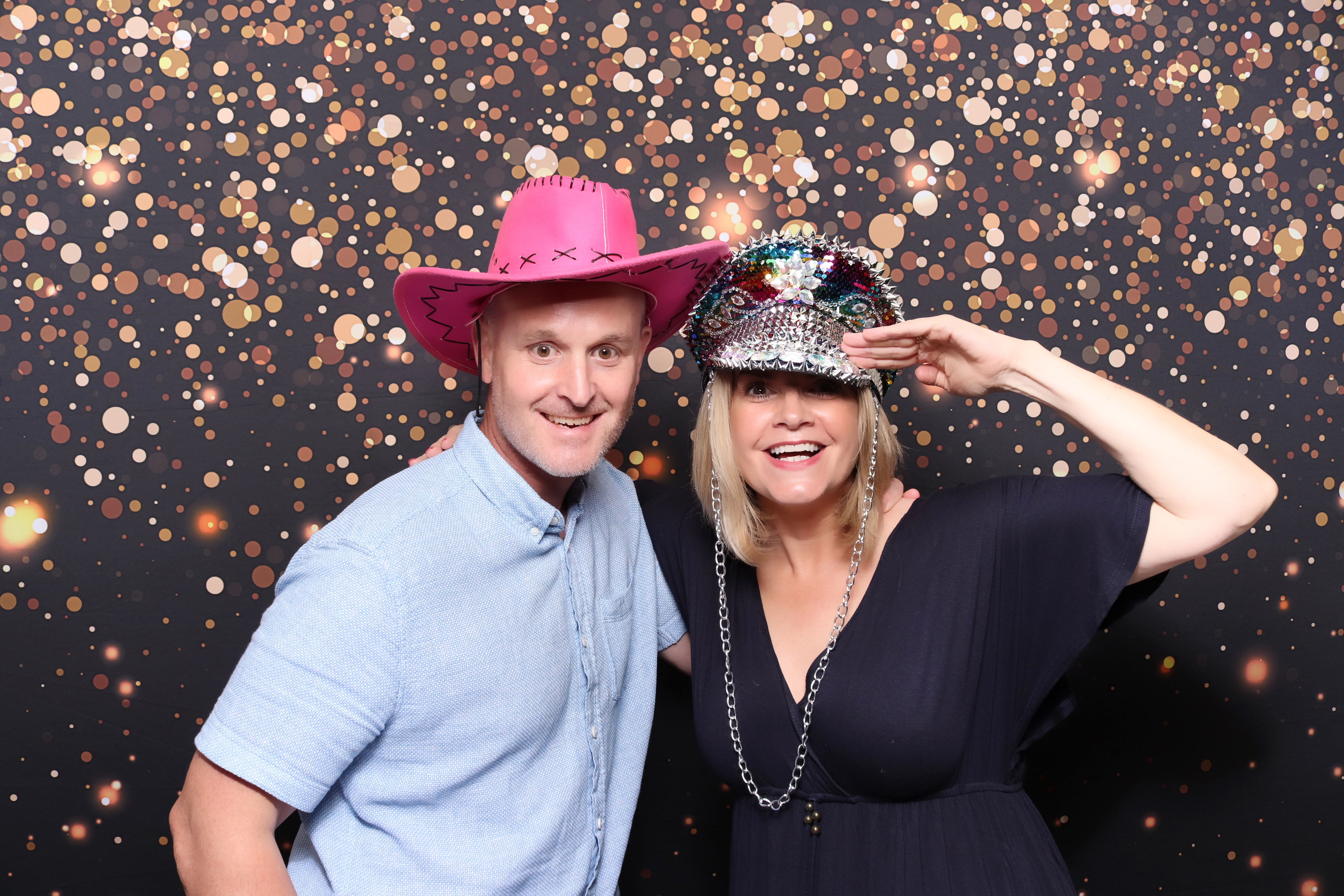 Lynda & Chris 40th Aniversary  | View more photos from the event at gallery.pbooth.co.uk/u/ThePboothCompany/Lynda-Chris-40th-Aniversary