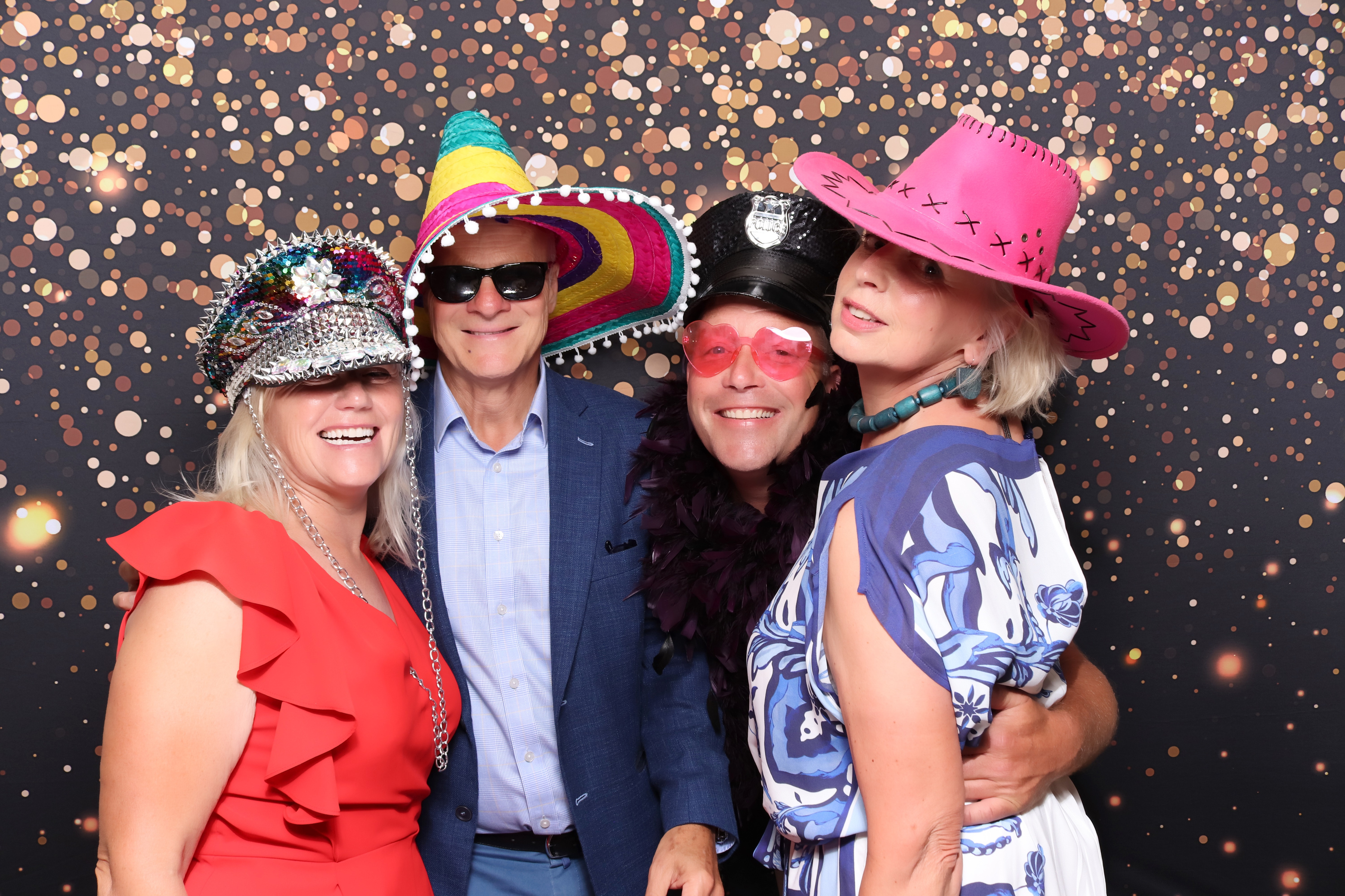 Lynda & Chris 40th Aniversary  | View more photos from the event at gallery.pbooth.co.uk/u/ThePboothCompany/Lynda-Chris-40th-Aniversary