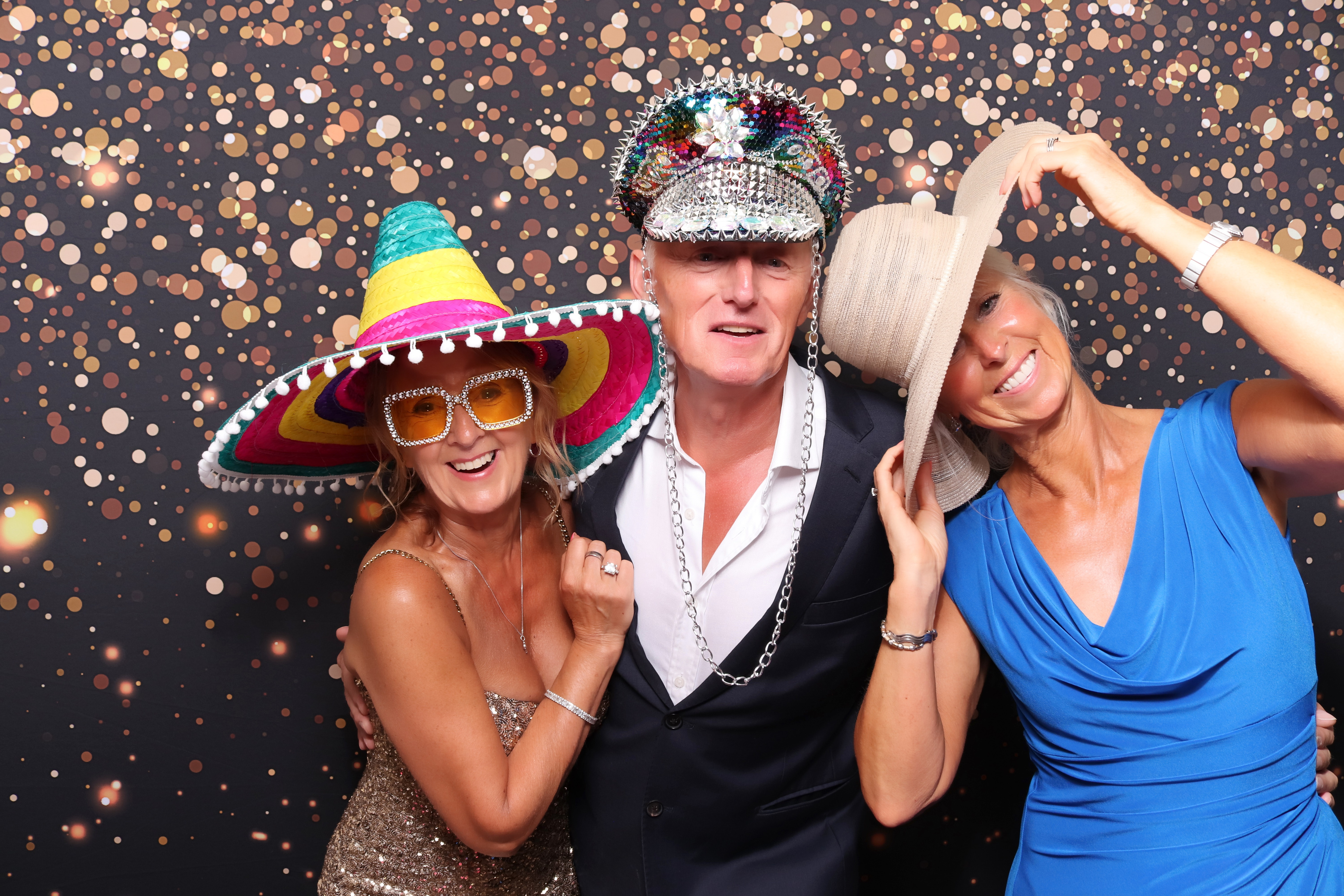 Lynda & Chris 40th Aniversary  | View more photos from the event at gallery.pbooth.co.uk/u/ThePboothCompany/Lynda-Chris-40th-Aniversary