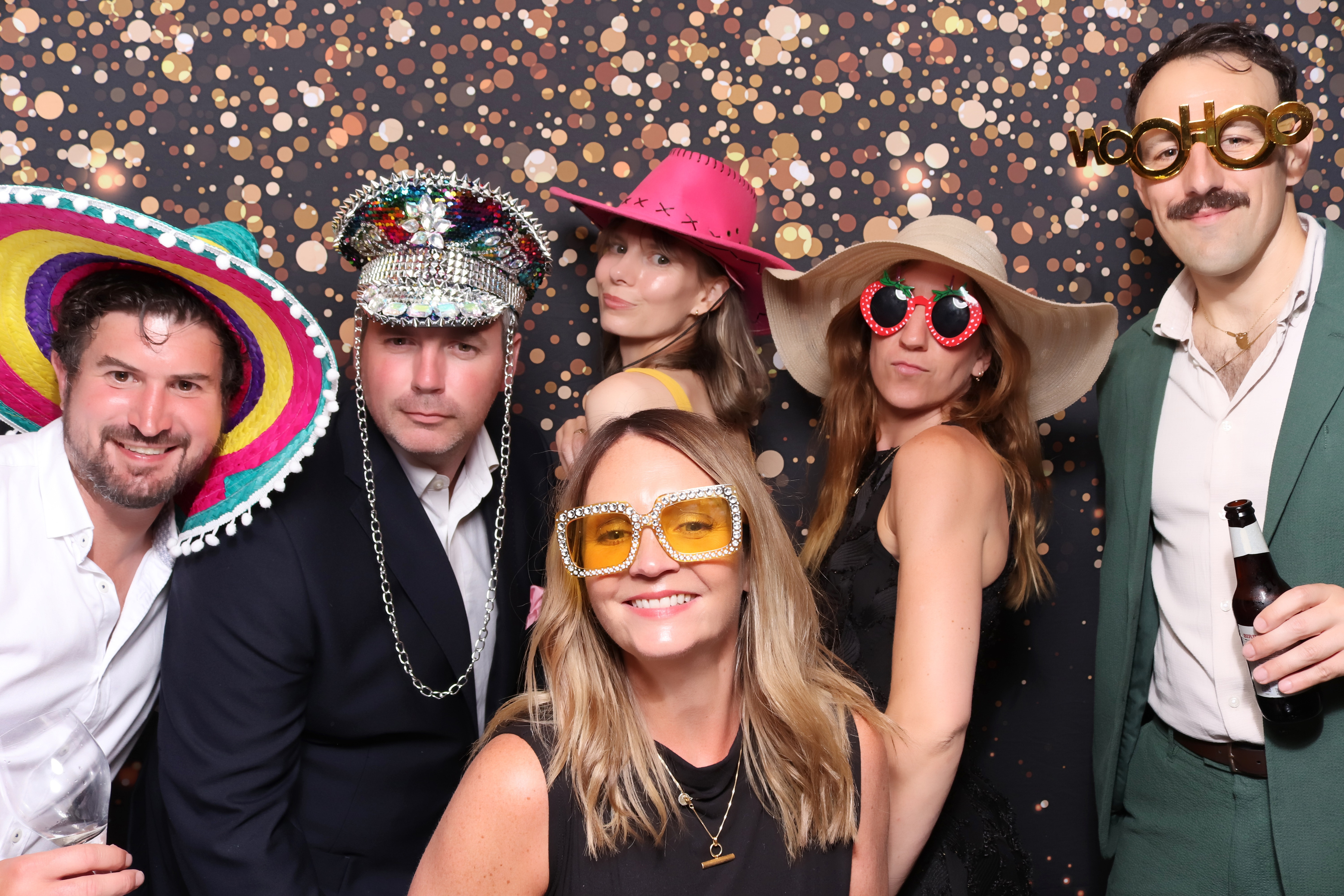 Lynda & Chris 40th Aniversary  | View more photos from the event at gallery.pbooth.co.uk/u/ThePboothCompany/Lynda-Chris-40th-Aniversary