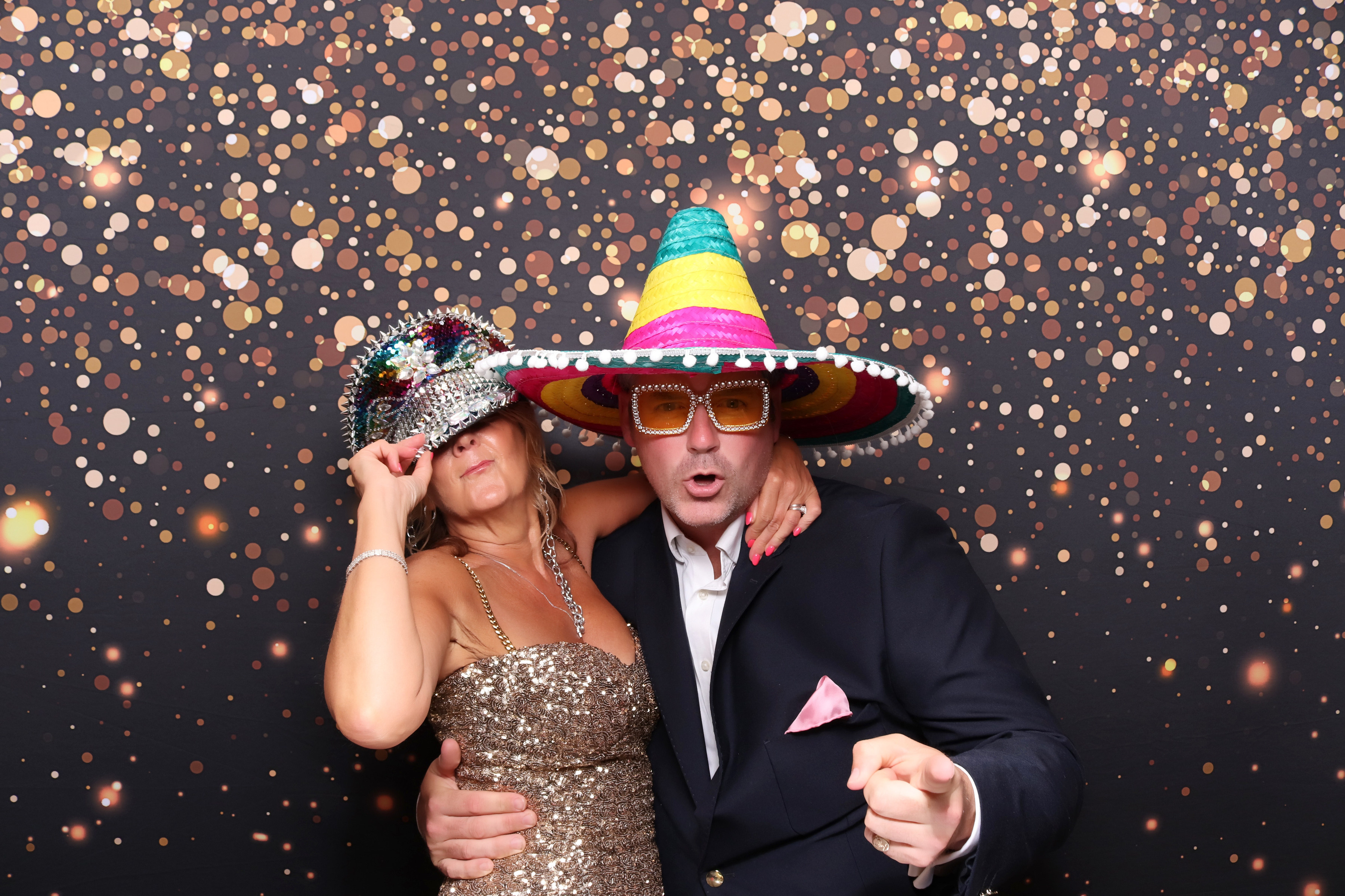 Lynda & Chris 40th Aniversary  | View more photos from the event at gallery.pbooth.co.uk/u/ThePboothCompany/Lynda-Chris-40th-Aniversary