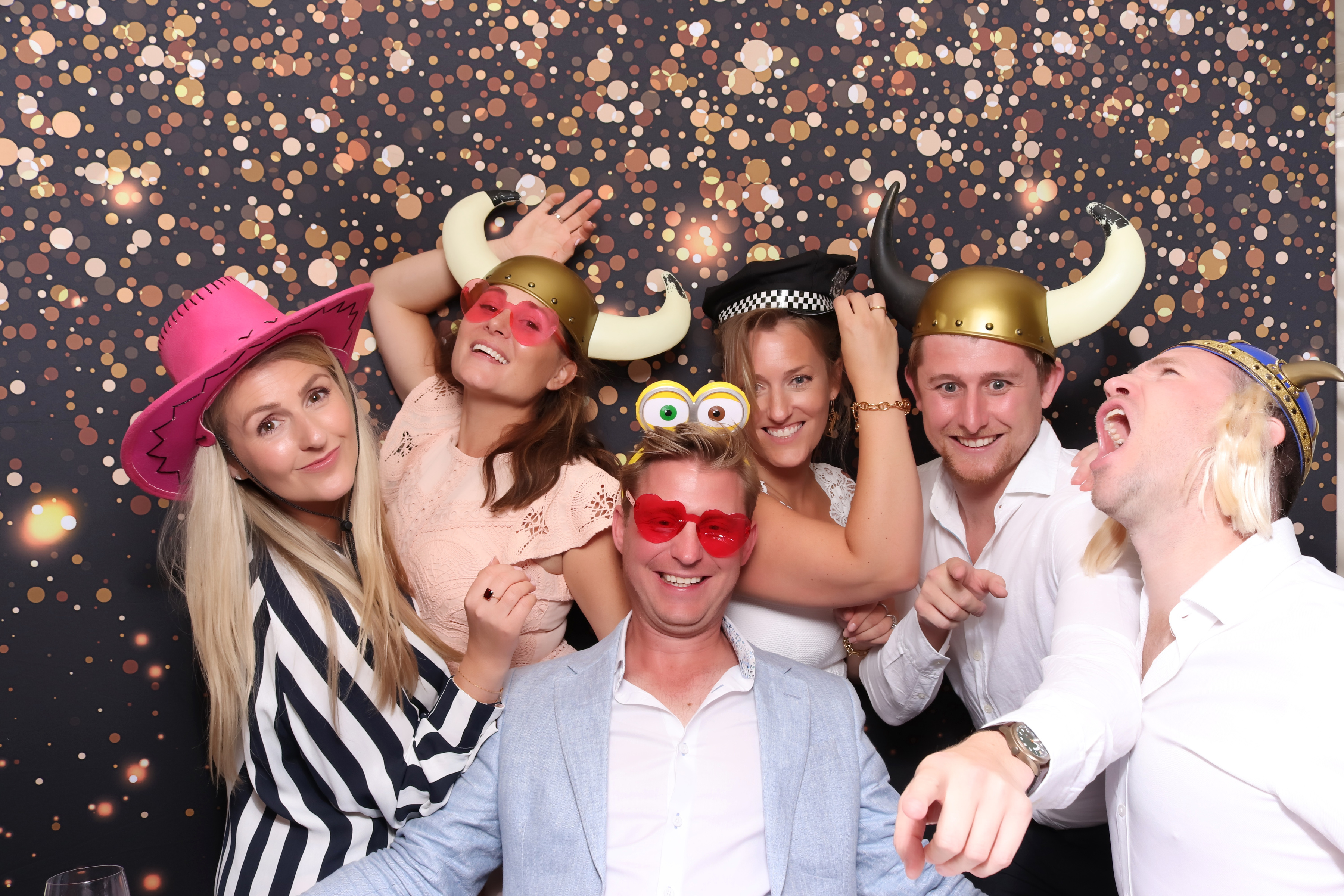 Lynda & Chris 40th Aniversary  | View more photos from the event at gallery.pbooth.co.uk/u/ThePboothCompany/Lynda-Chris-40th-Aniversary