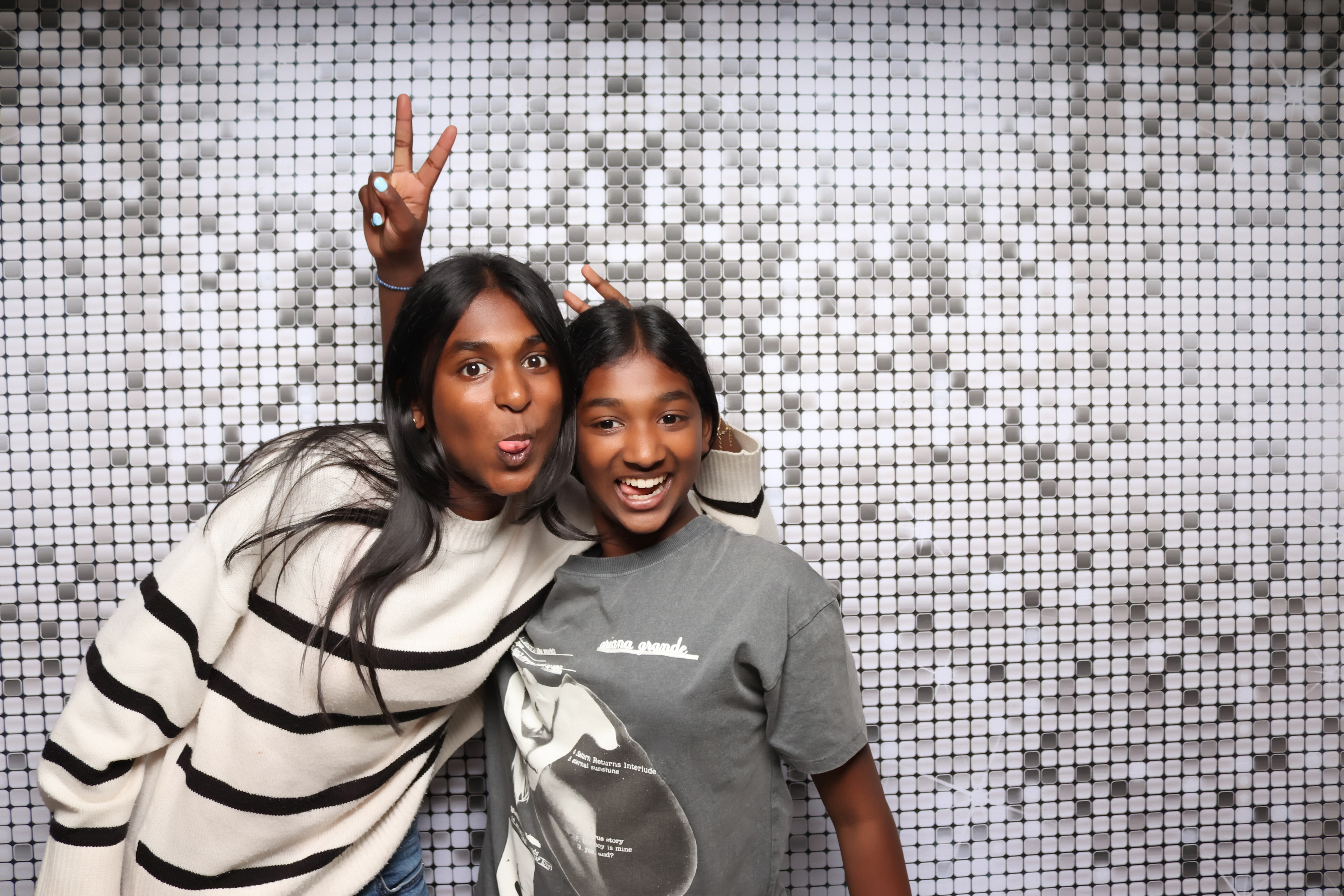 Niv's 50th Birthday | View more photos from the event at gallery.pbooth.co.uk/u/ThePboothCompany/Nivs-50th-Birthday