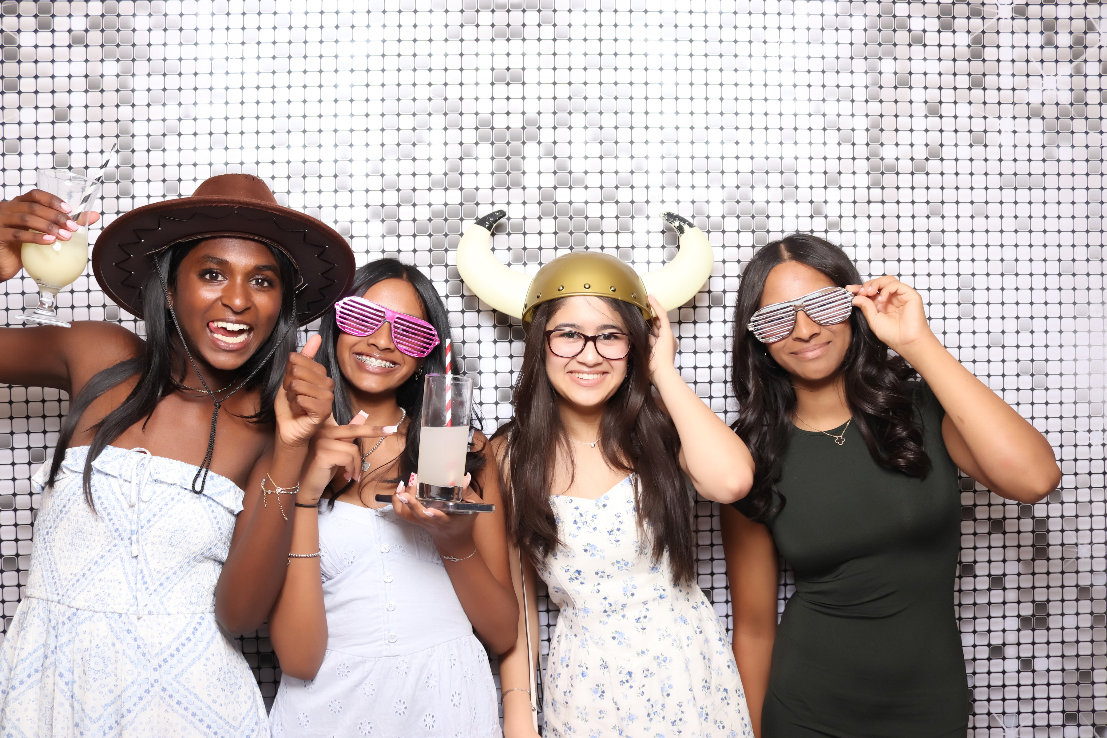 Niv's 50th Birthday | View more photos from the event at gallery.pbooth.co.uk/u/ThePboothCompany/Nivs-50th-Birthday